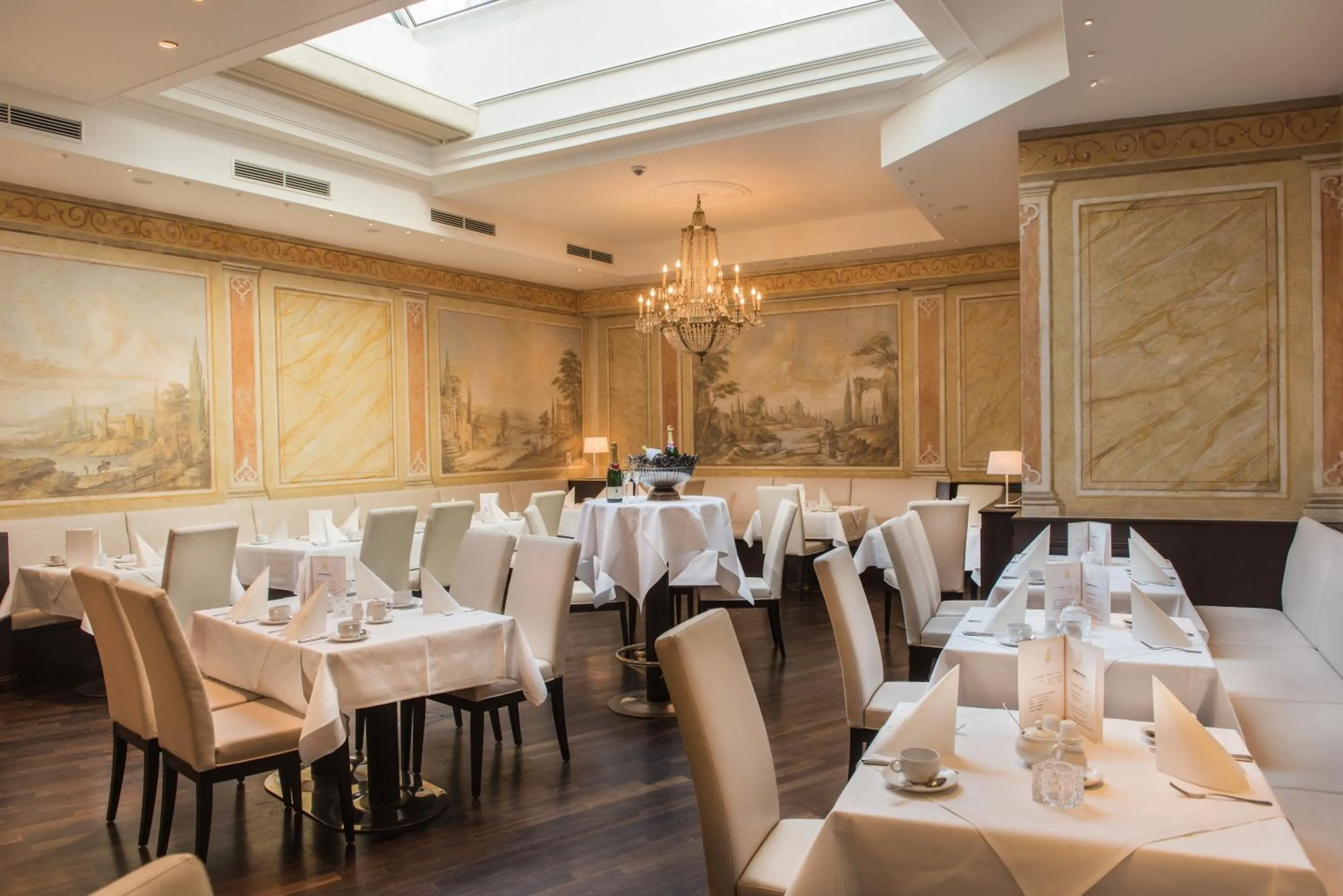 Restaurant/places to eat in Hotel Goldener Löwe