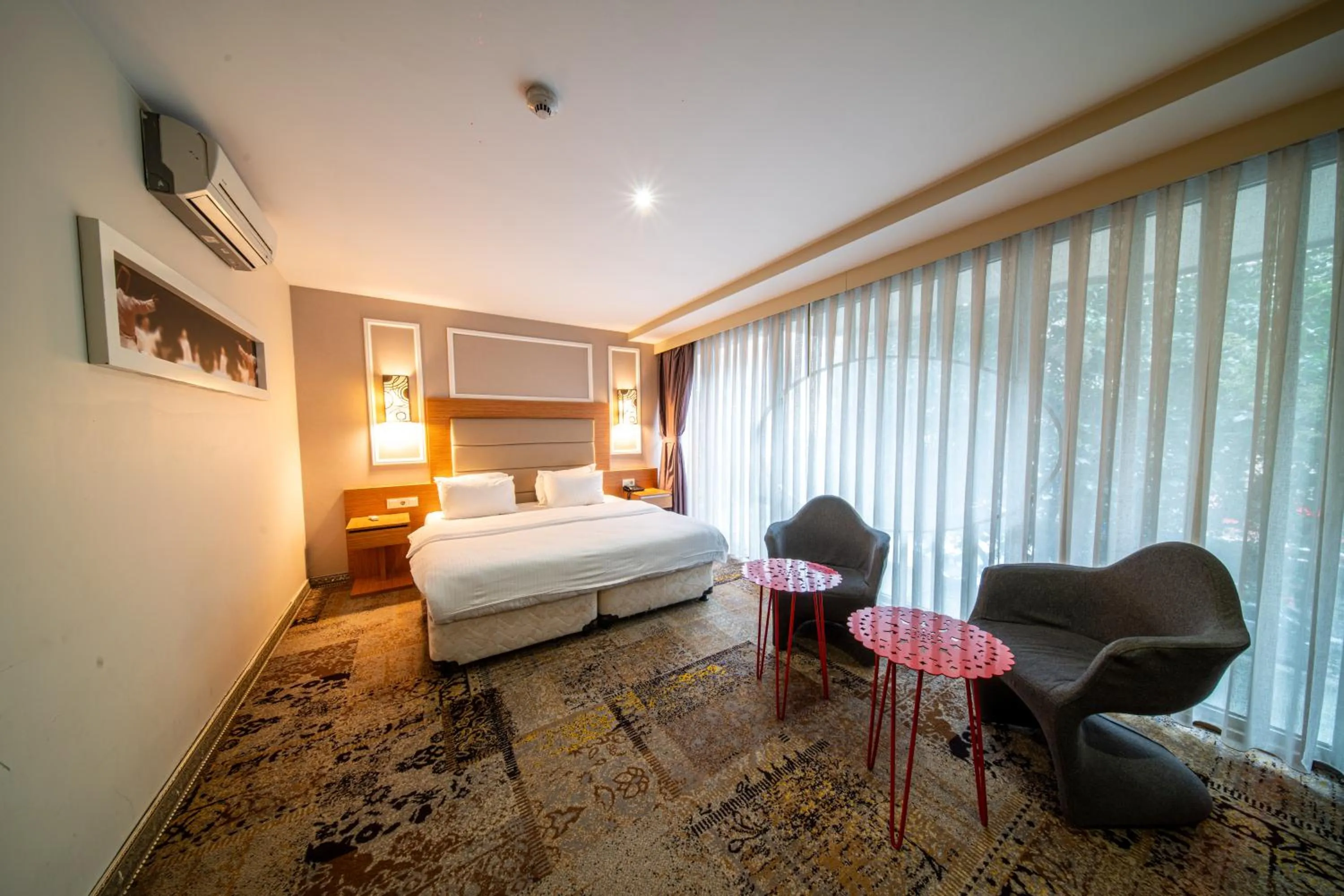 Bed in All Seasons Hotel