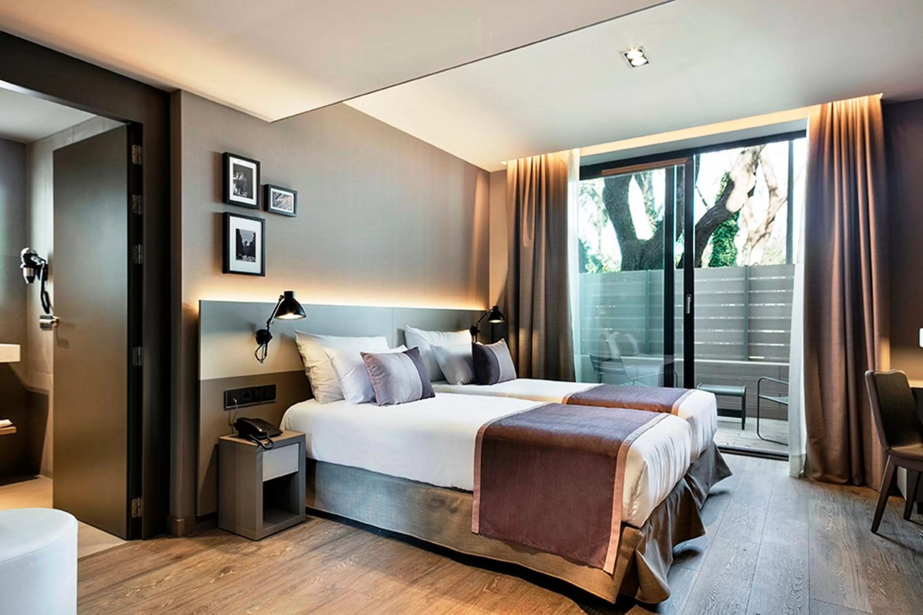 Bedroom, Bed in Upper Diagonal