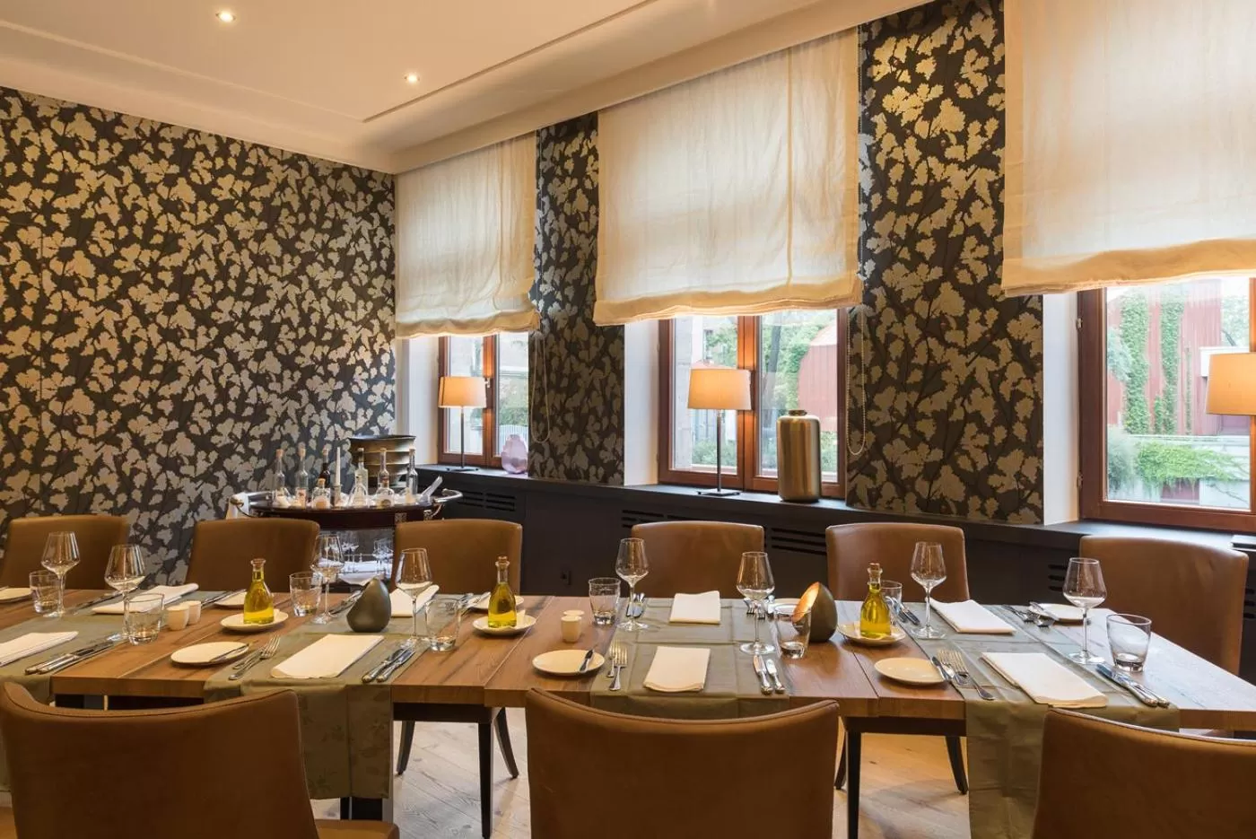 Restaurant/places to eat in Hotel Bayerischer Hof