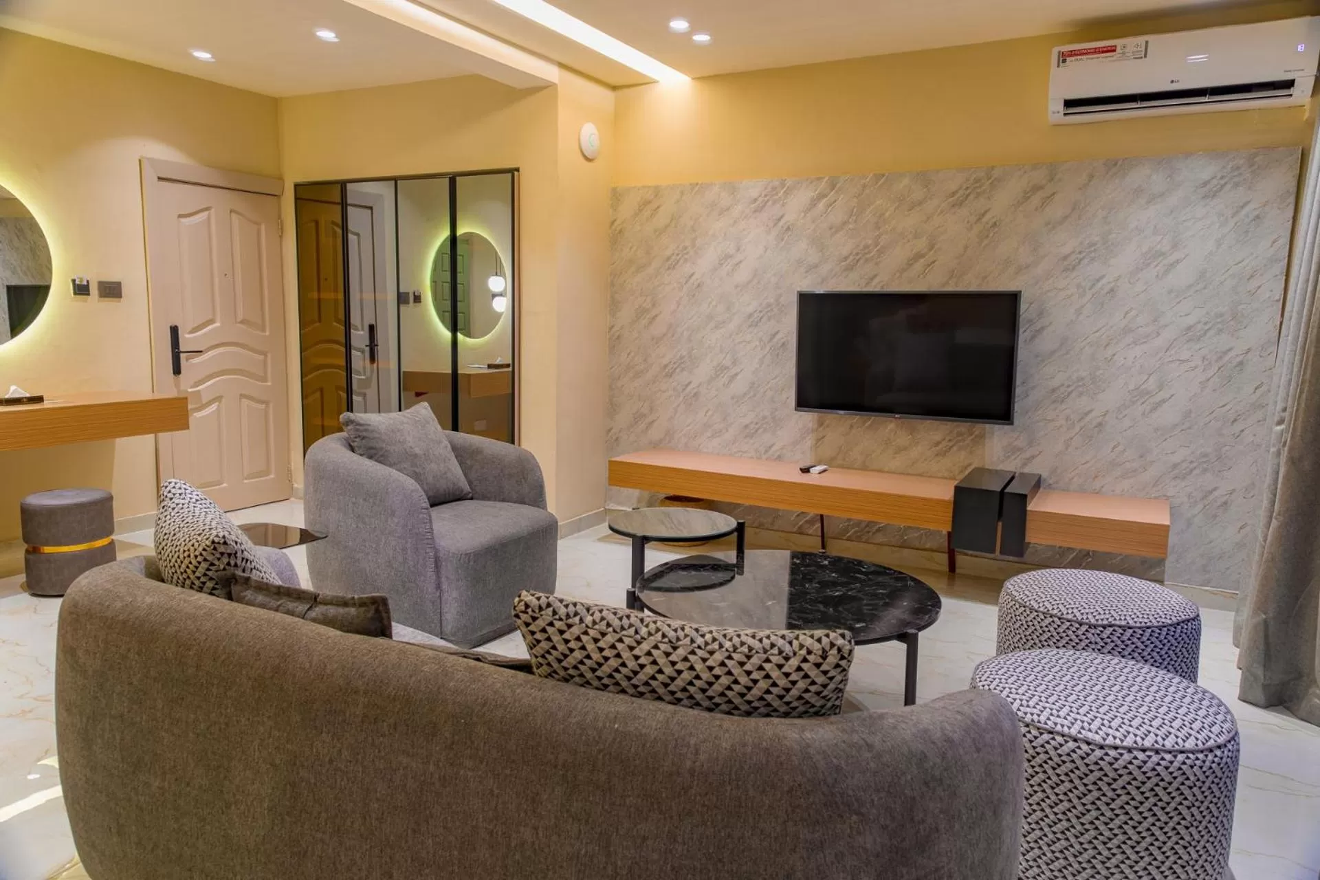 Seating area in The Country Lodge Hotel