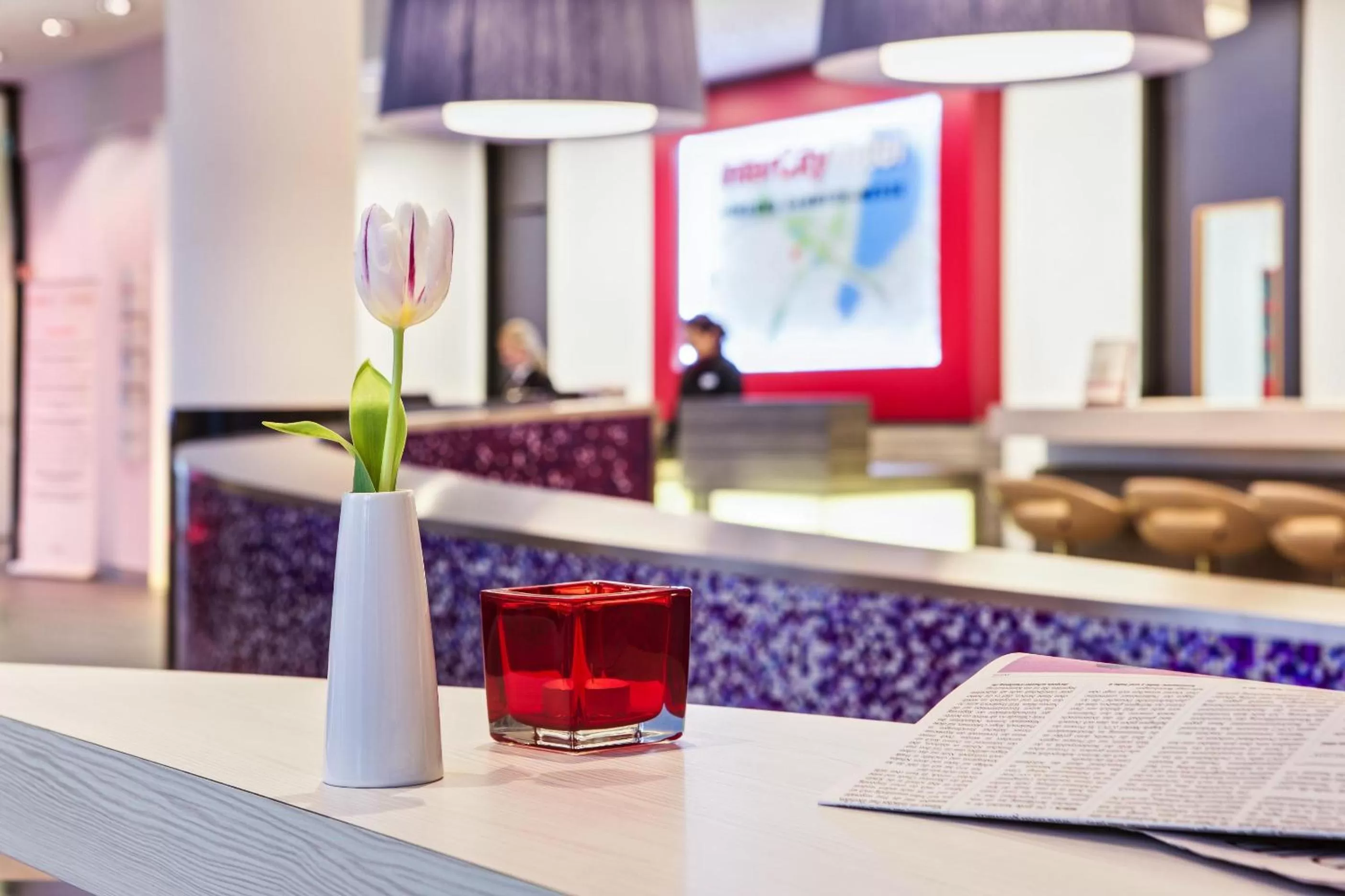 Staff in IntercityHotel Hamburg Dammtor-Messe