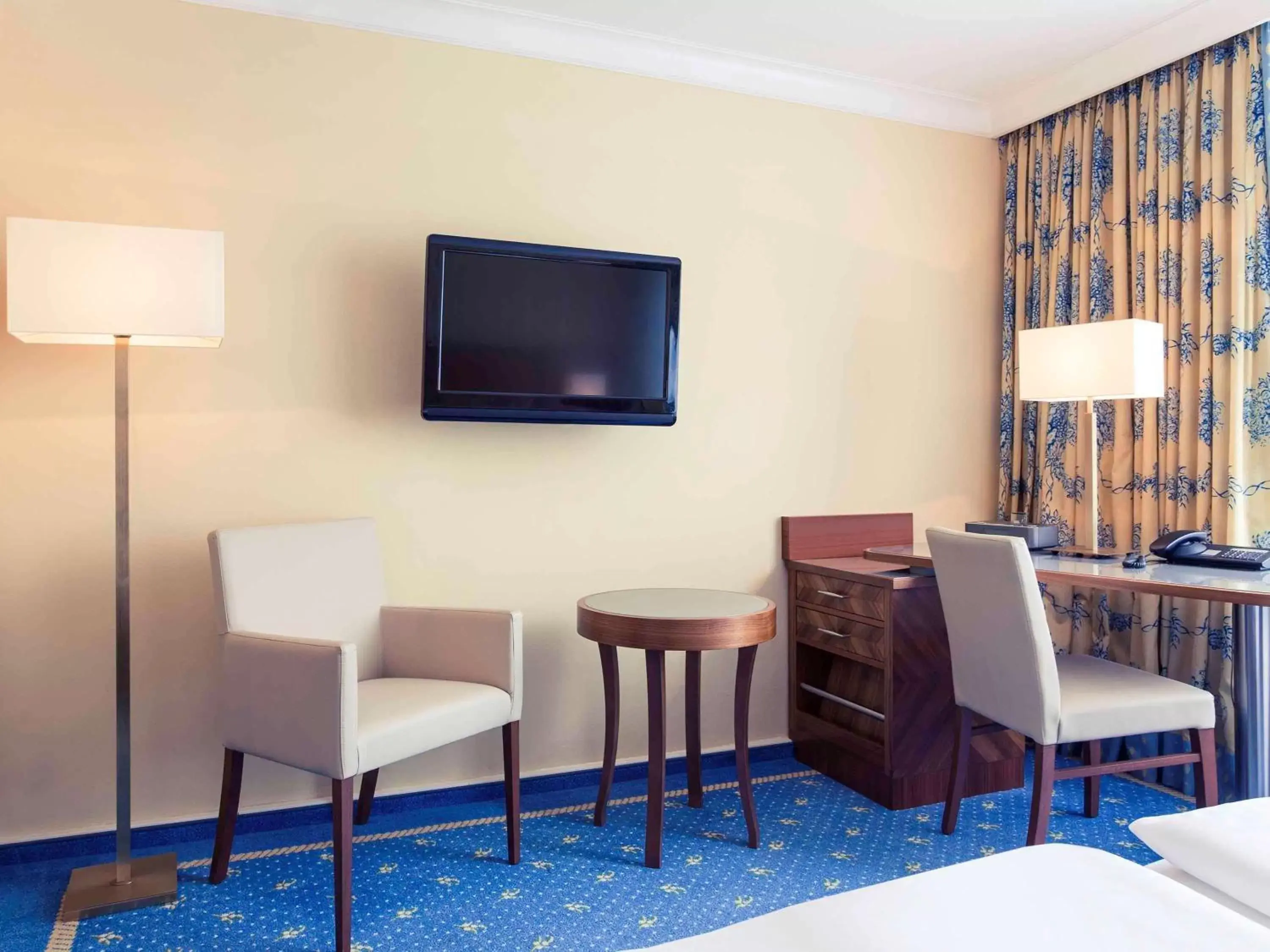 Privilege Queen Room in Hotel Krefelder Hof Privilege Queen Room in Hotel Krefelder Hof