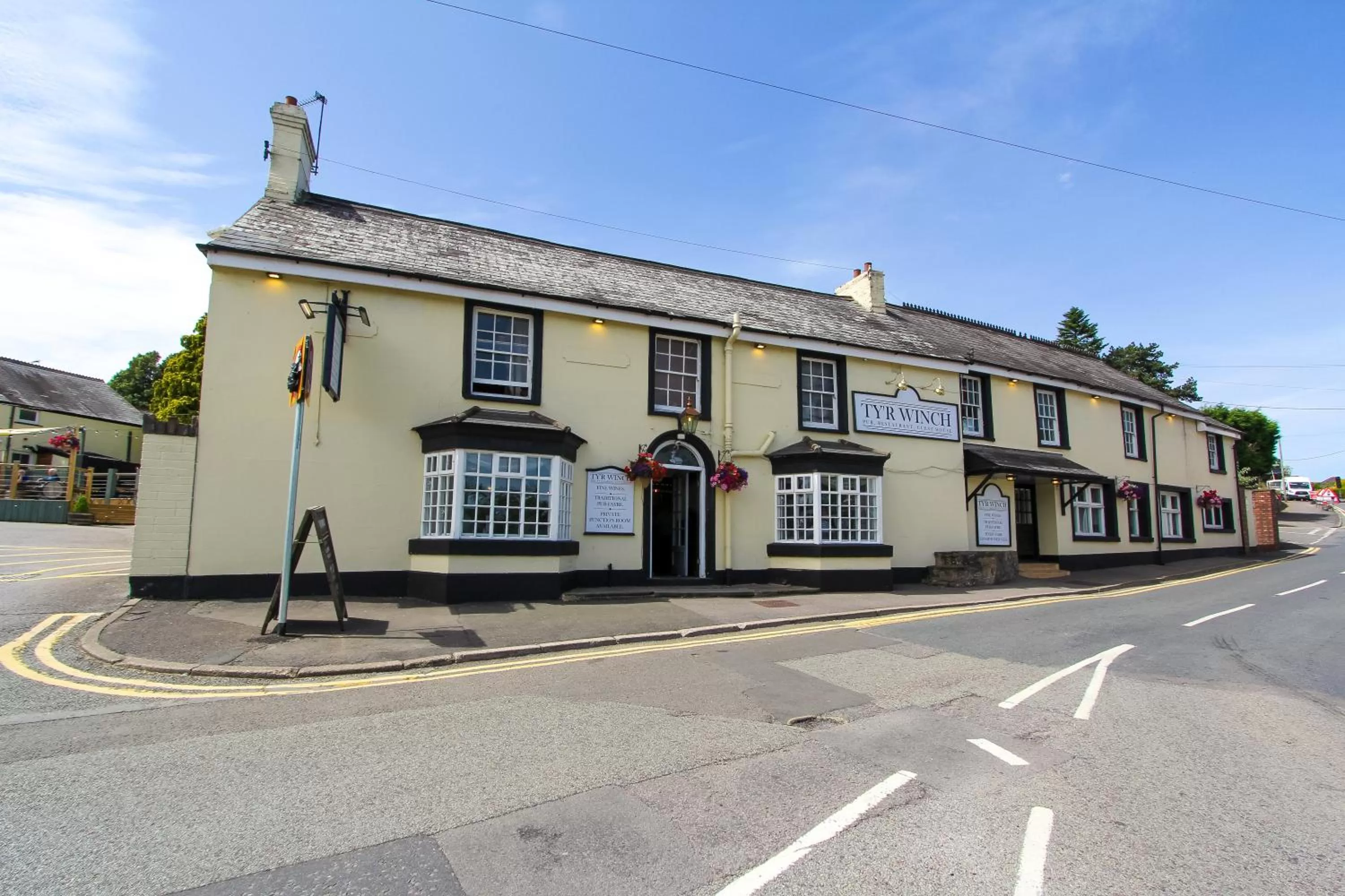 Property building in Tyr Winch