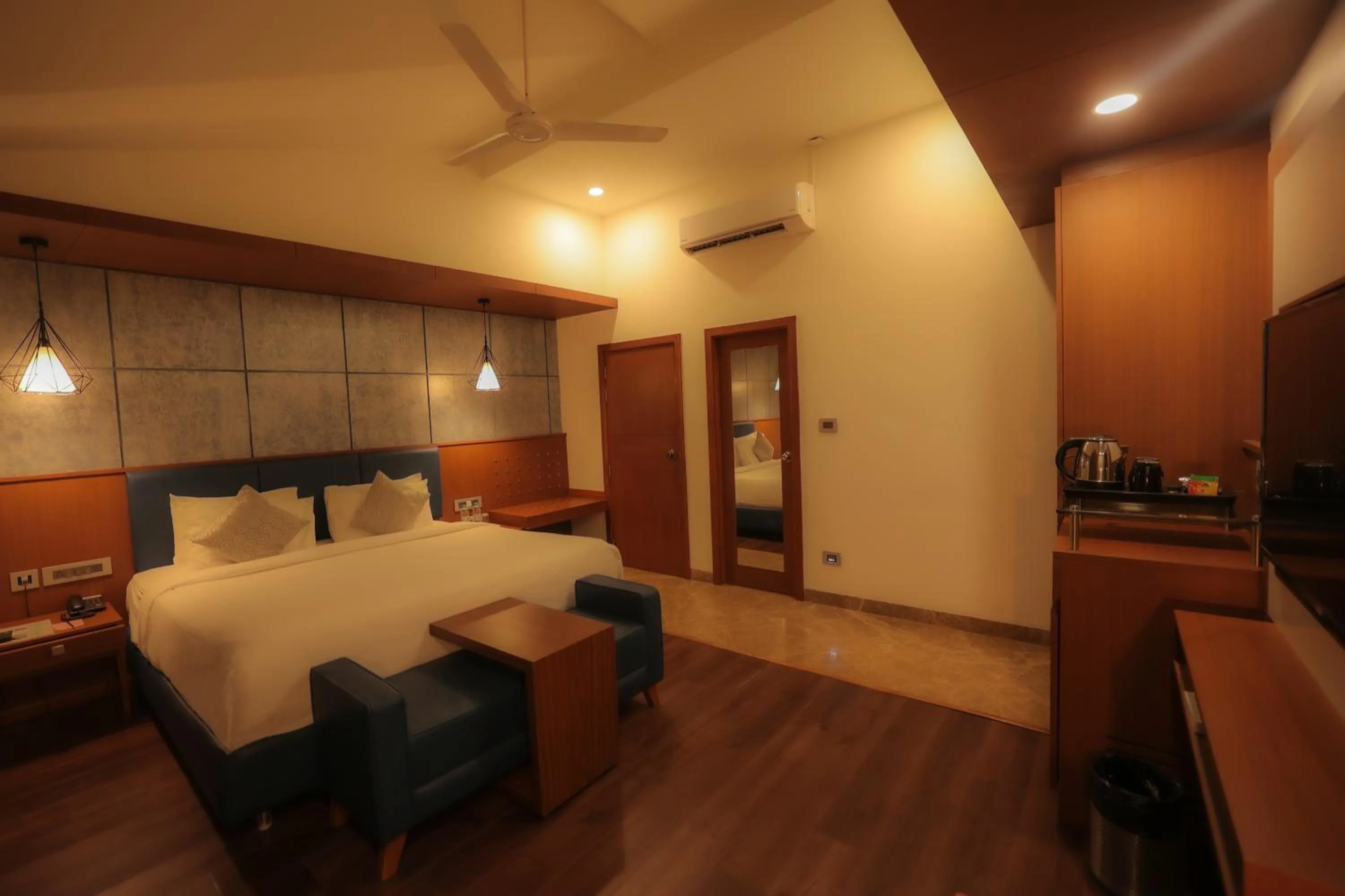 Bed in Poppys Vista Hotel