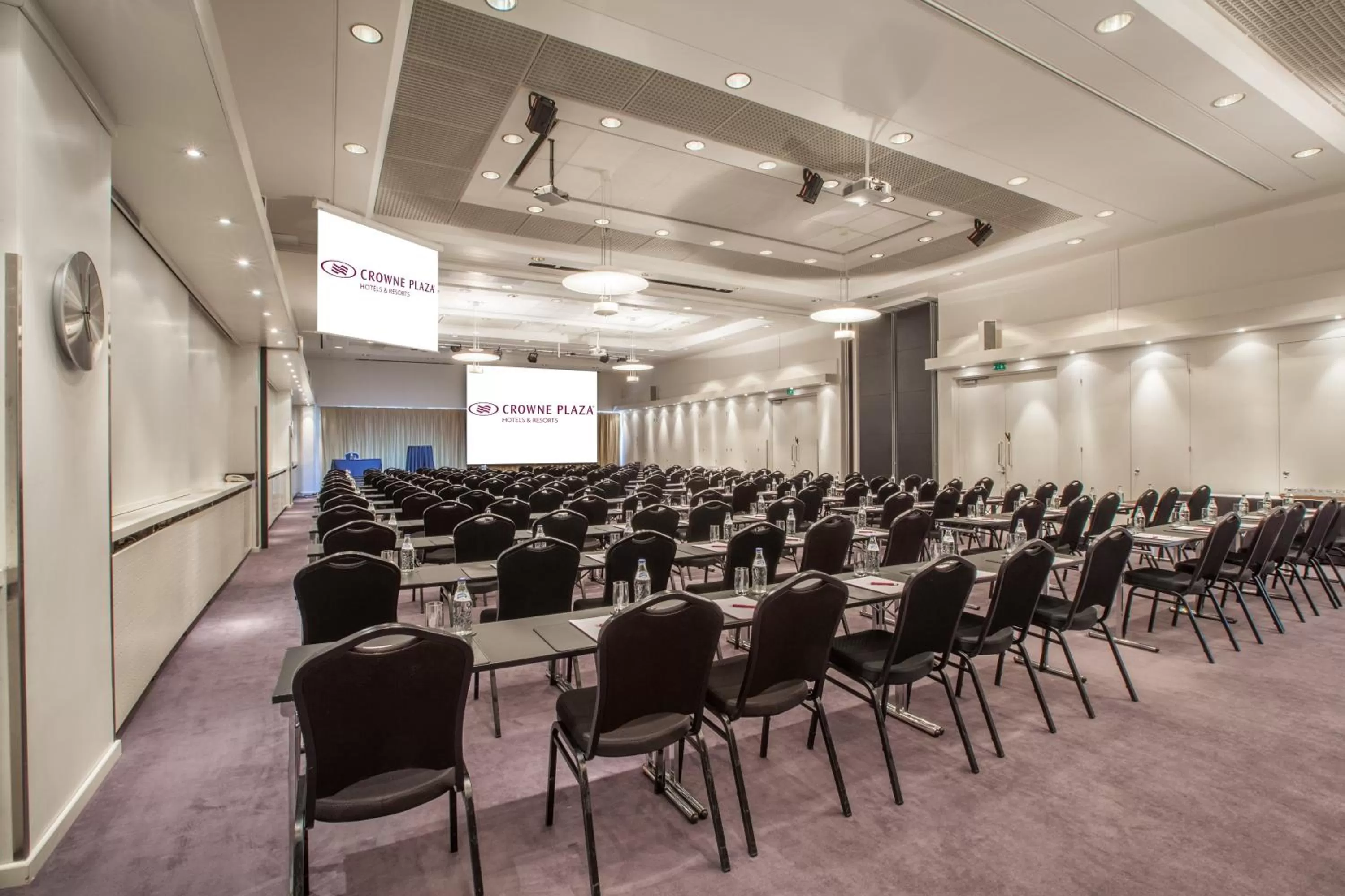 Meeting/conference room in Crowne Plaza Helsinki - Hesperia by IHG