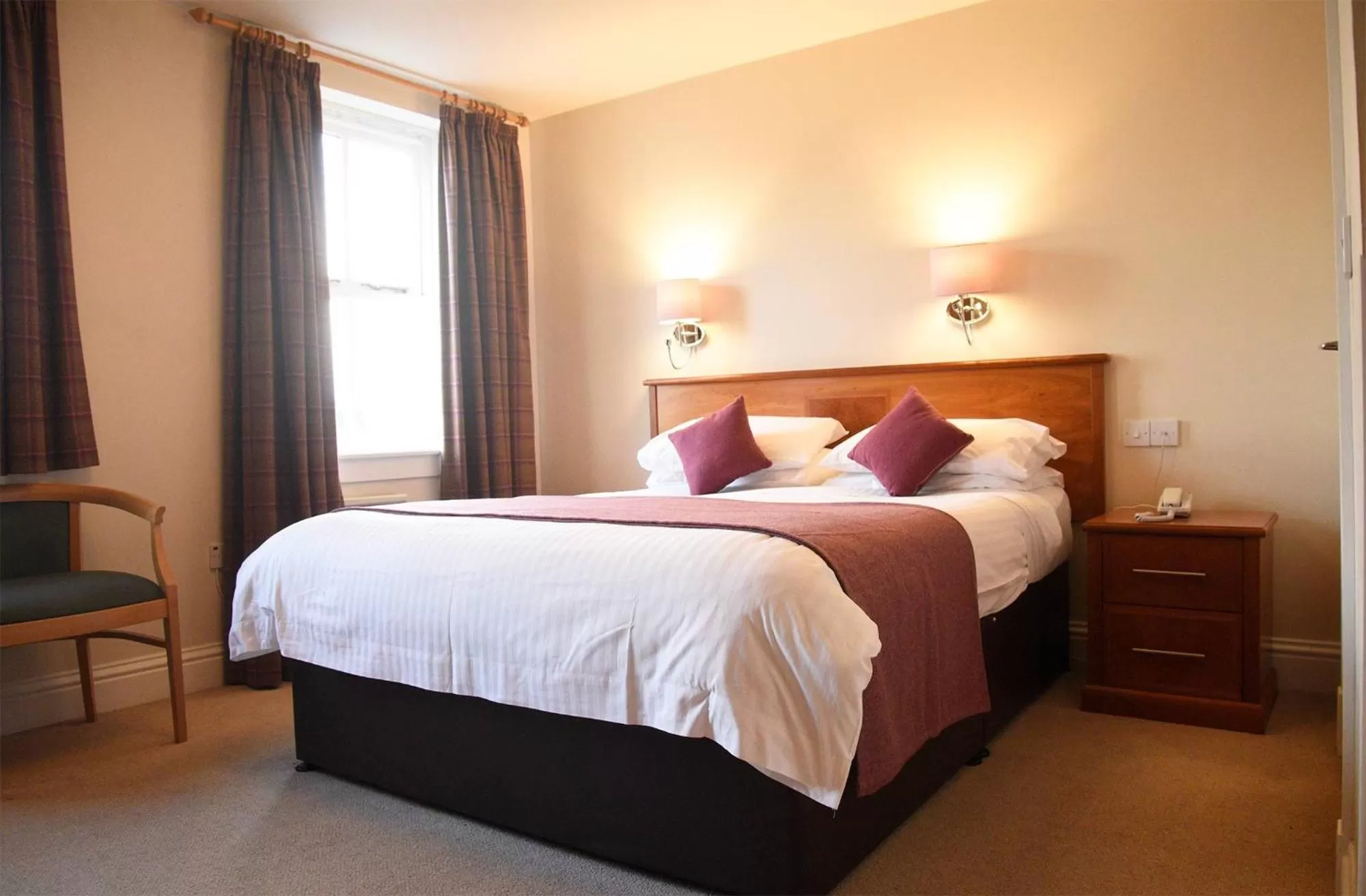 Bed in The Royal Hotel