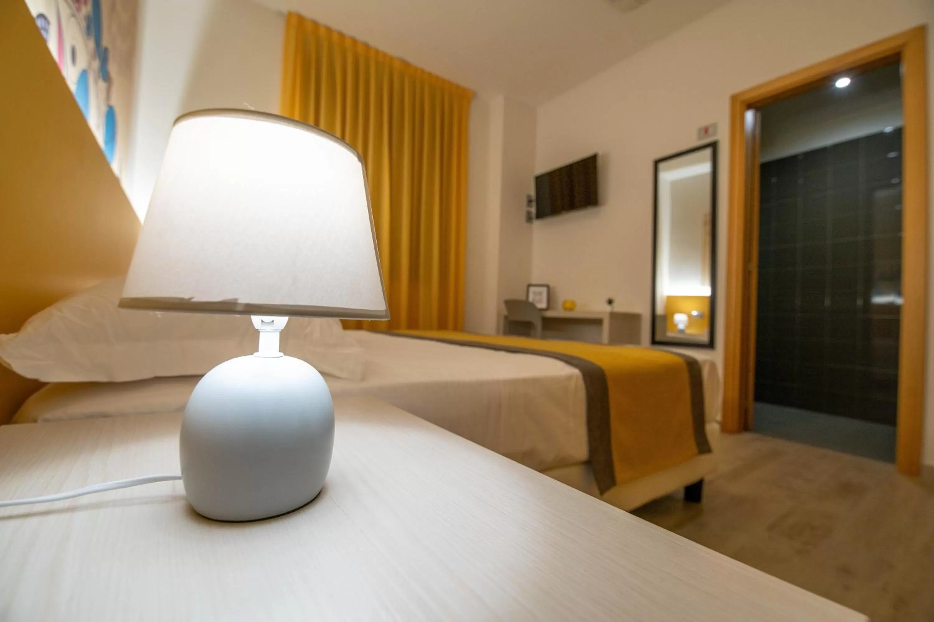 Photo of the whole room, Bed in Palazzo San Giovanni