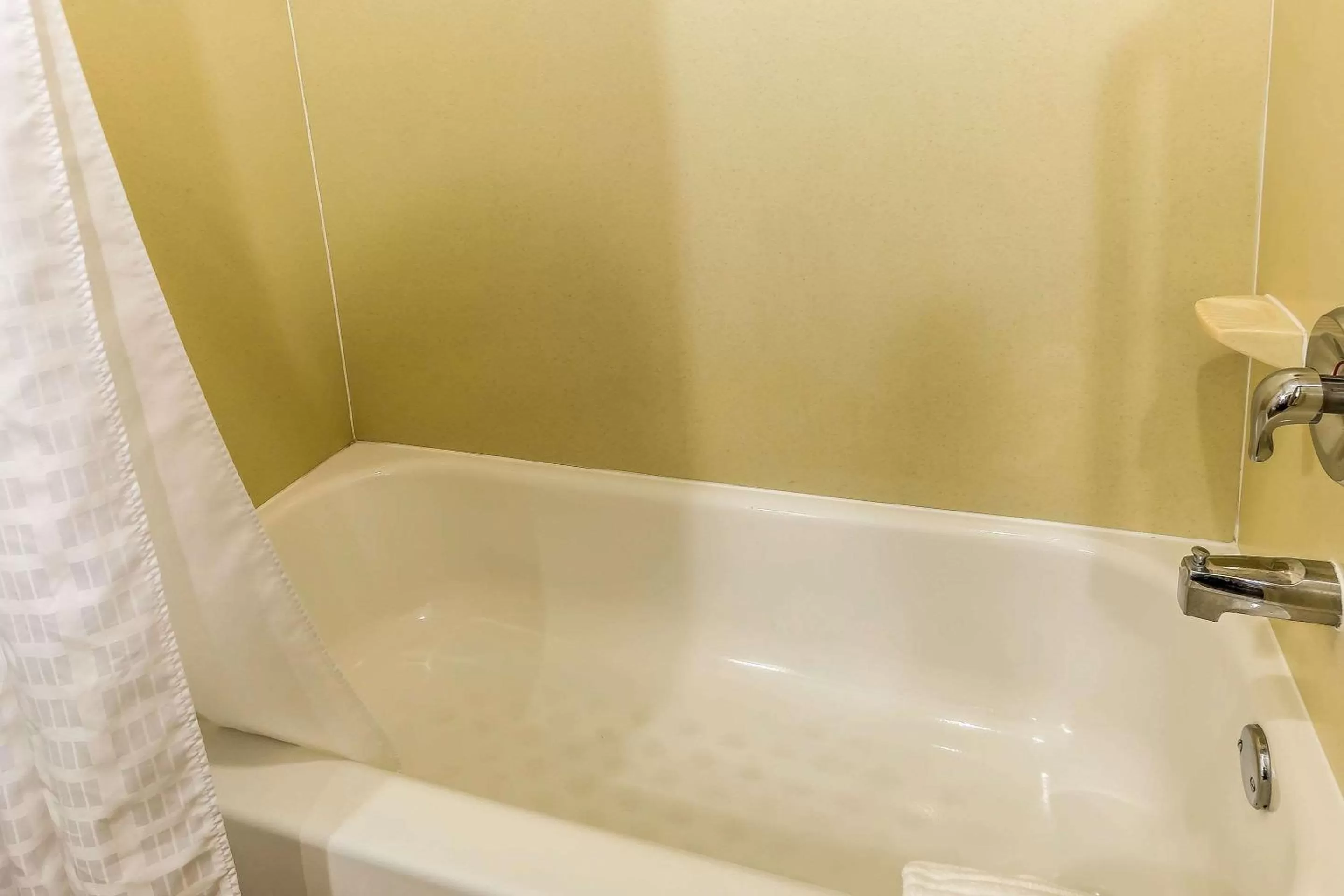 Photo of the whole room, Bathroom in Comfort Suites Houston IAH Airport - Beltway 8