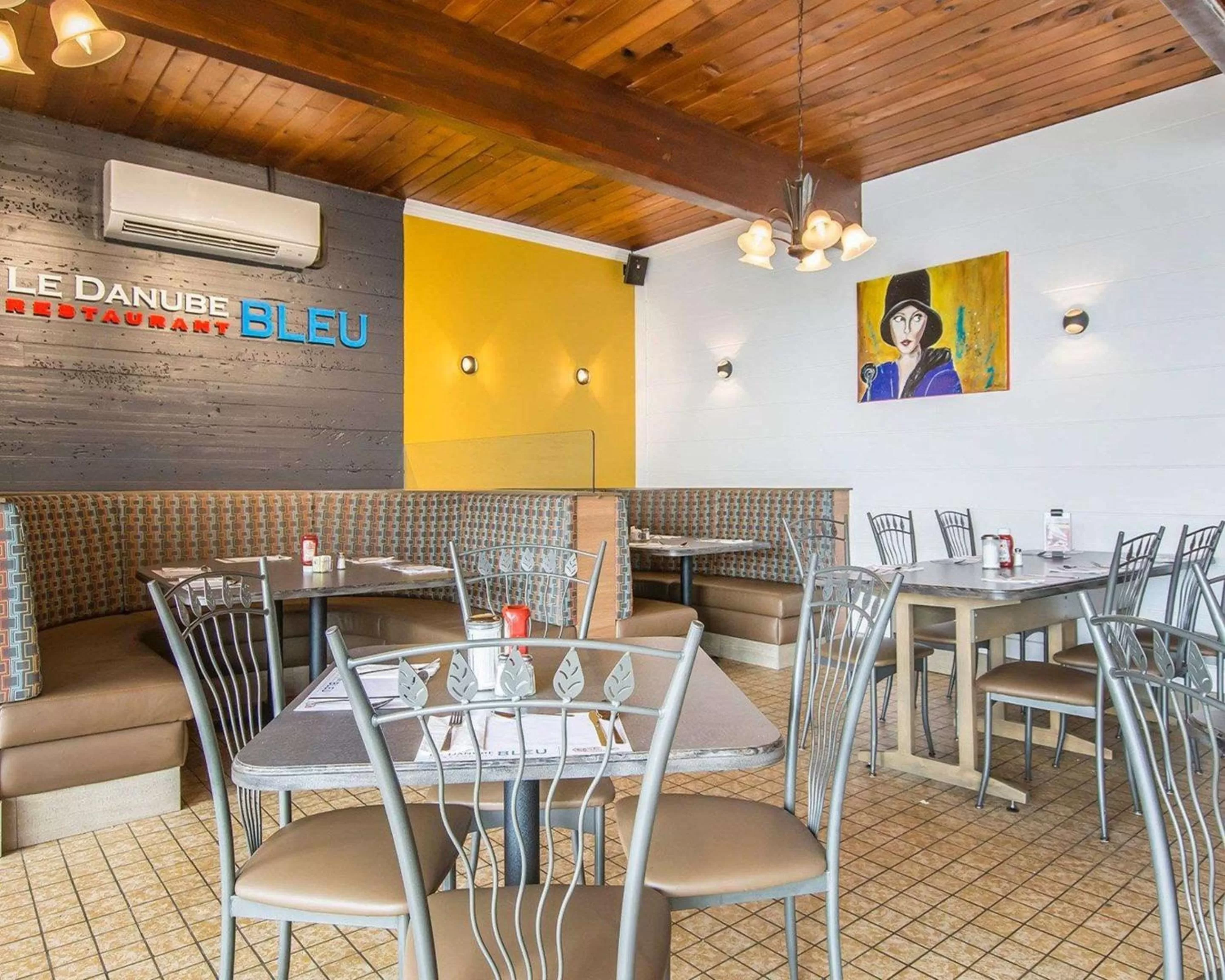 Restaurant/places to eat in Hotel Danube Bleu