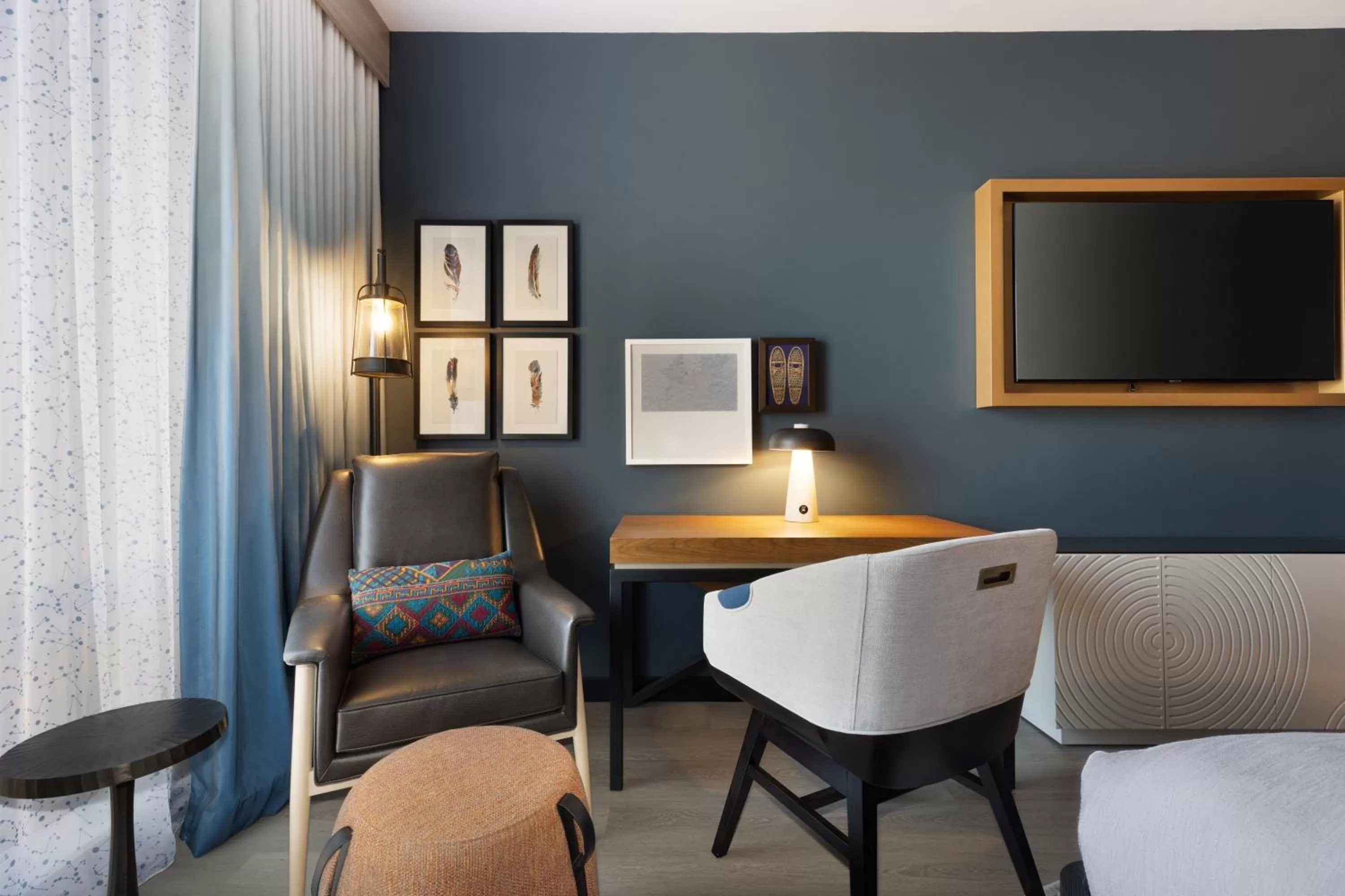 Seating area in Hotel Indigo - Silverthorne by IHG