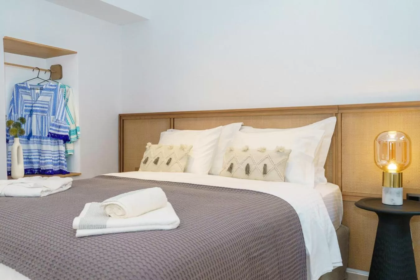 Bed in La Vie Hydra Luxury Suites