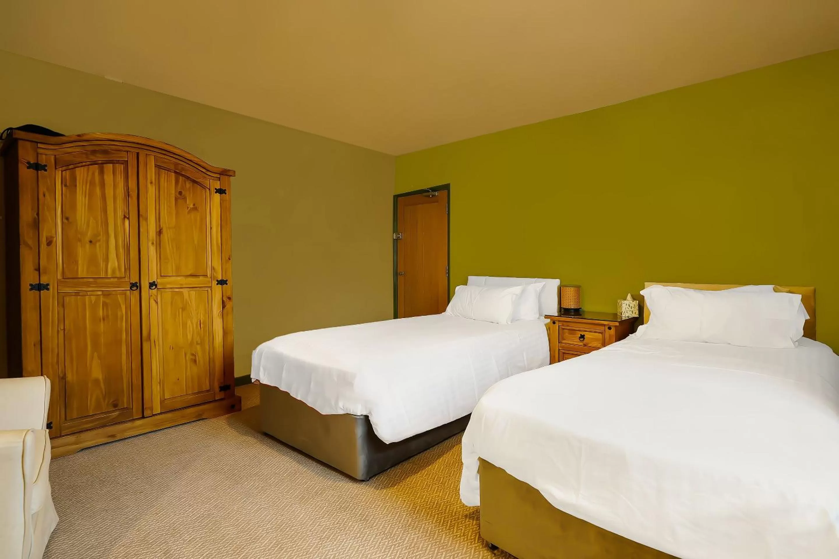 Bedroom, Bed in OYO The White Horse, Ripon North Yorkshire