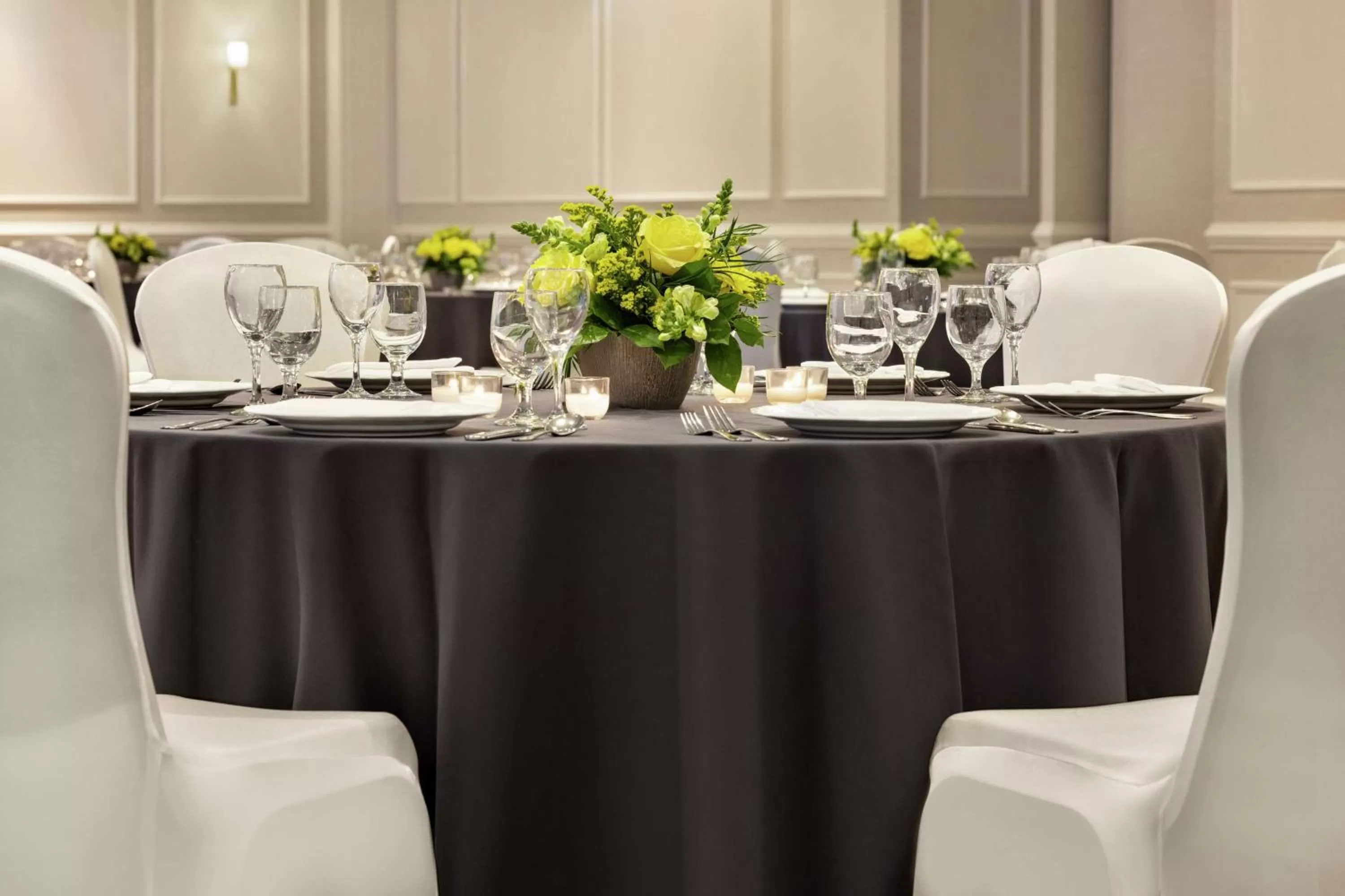 Meeting/conference room in Hampton Inn and Suites New Orleans Convention Center