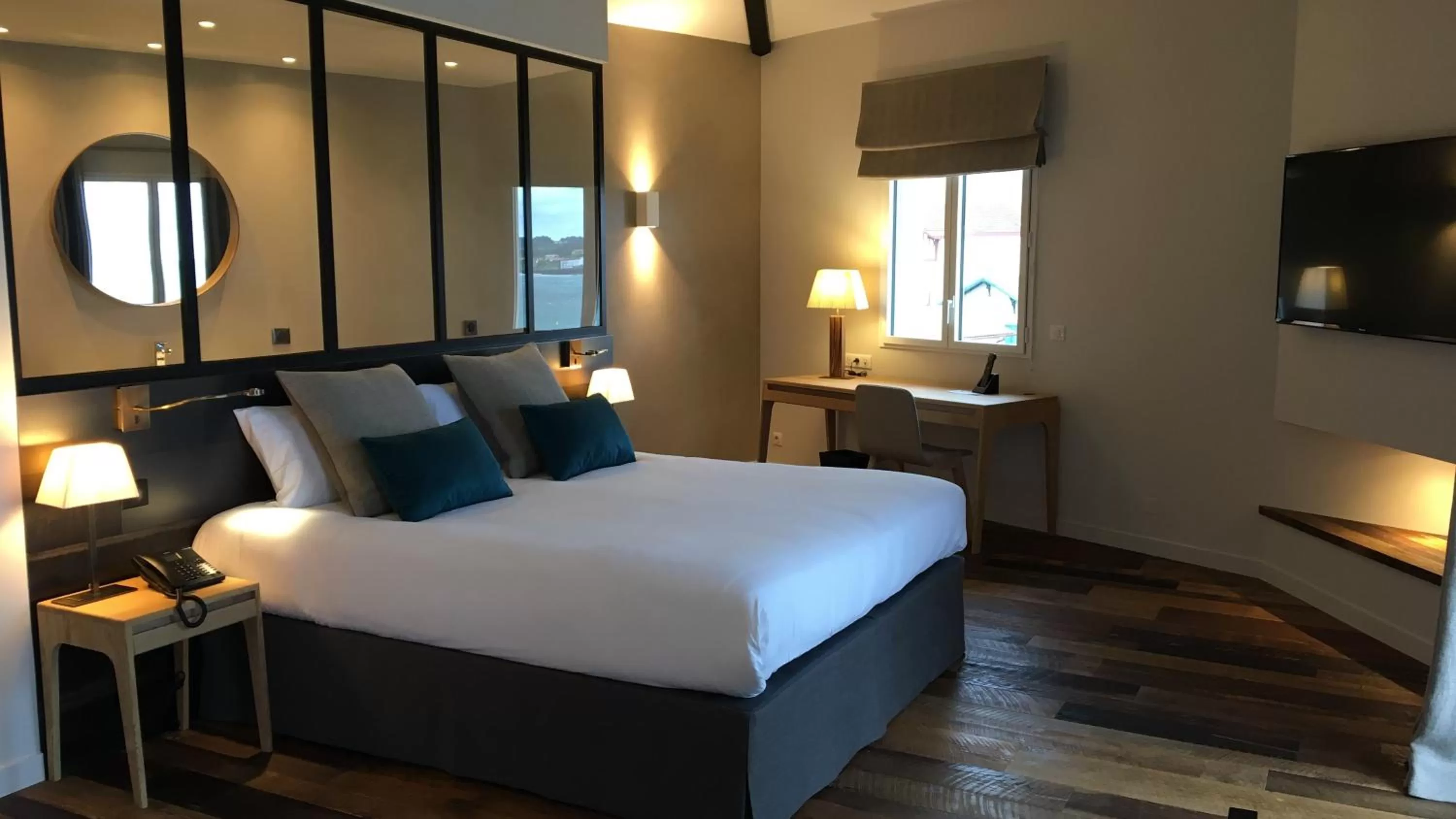 Bedroom, Bed in Hôtel de la Plage - Saint Jean de Luz