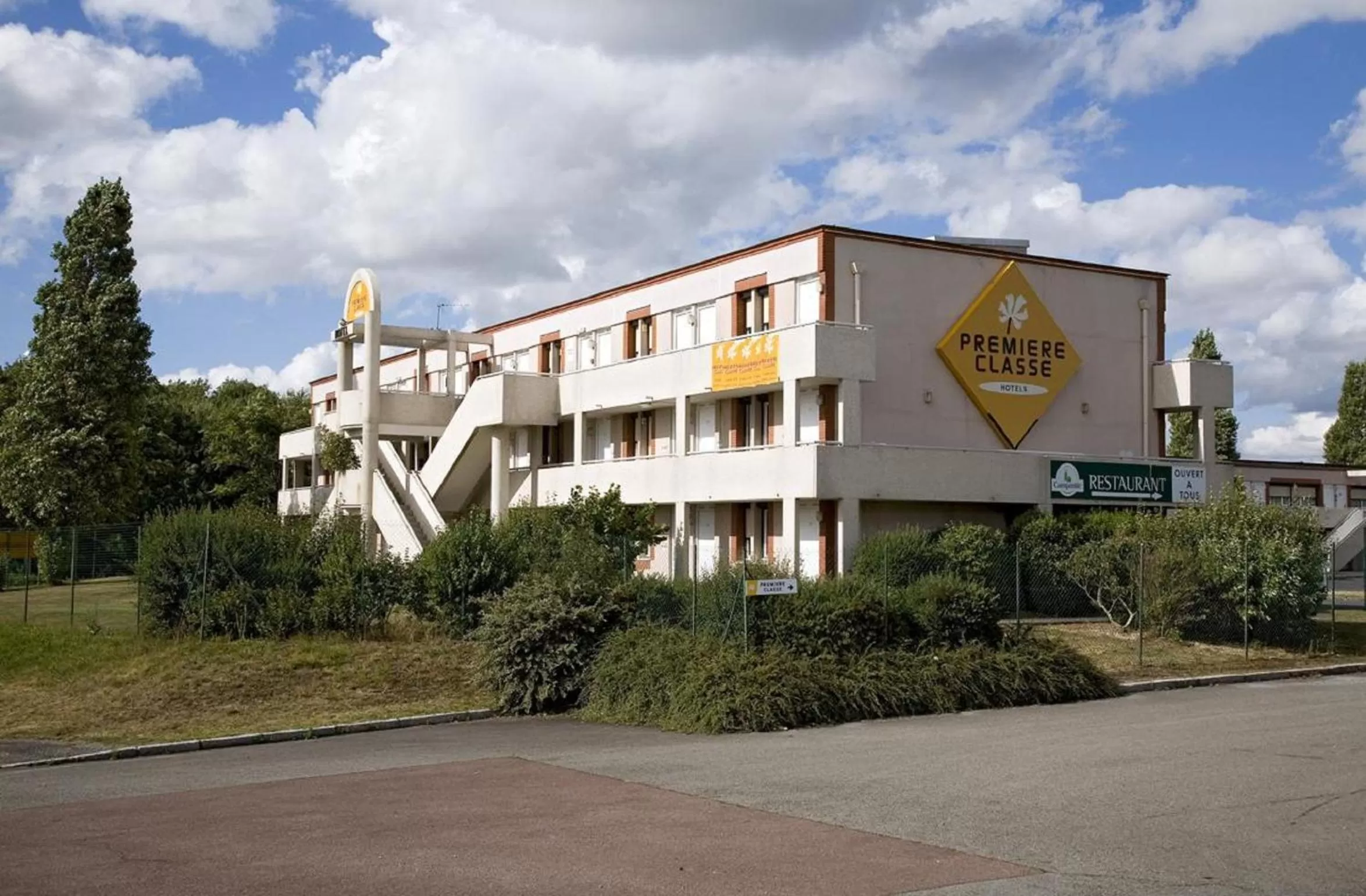 Facade/entrance in Premiere Classe Nantes Est St Sebastien Sur Loire