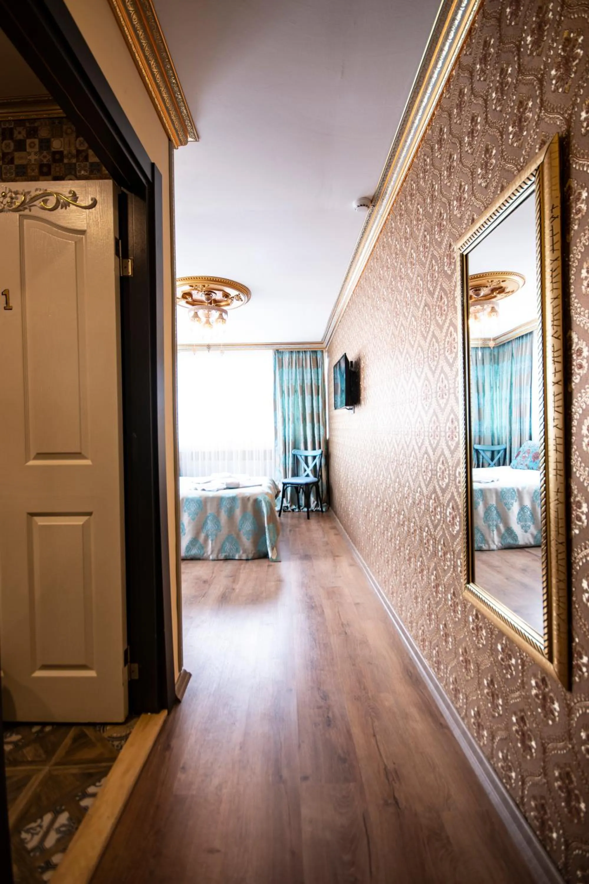 TV and multimedia in Paris Garden Hotel Istanbul