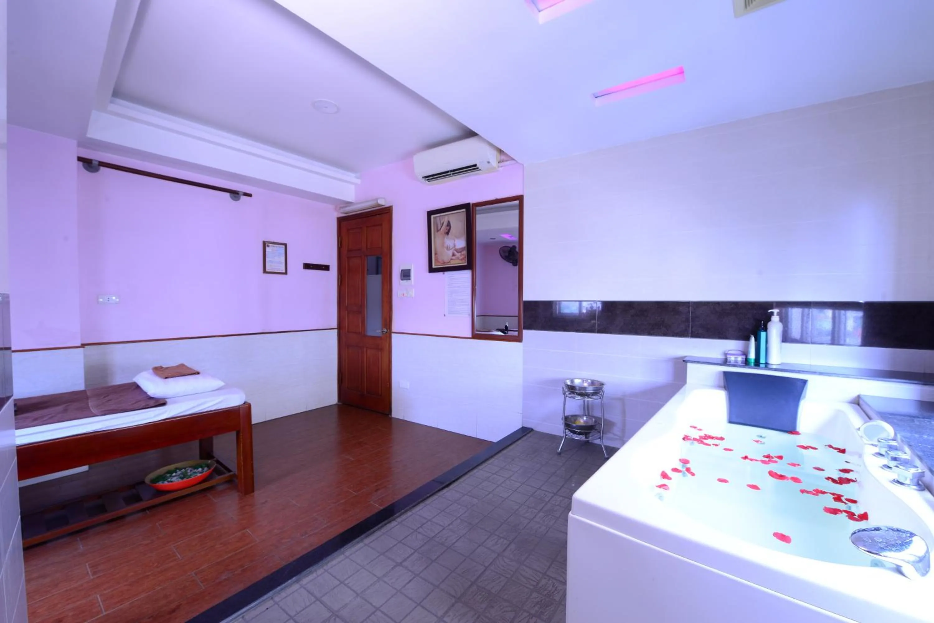 Hot Spring Bath in Blue Hanoi Inn Luxury Hotel
