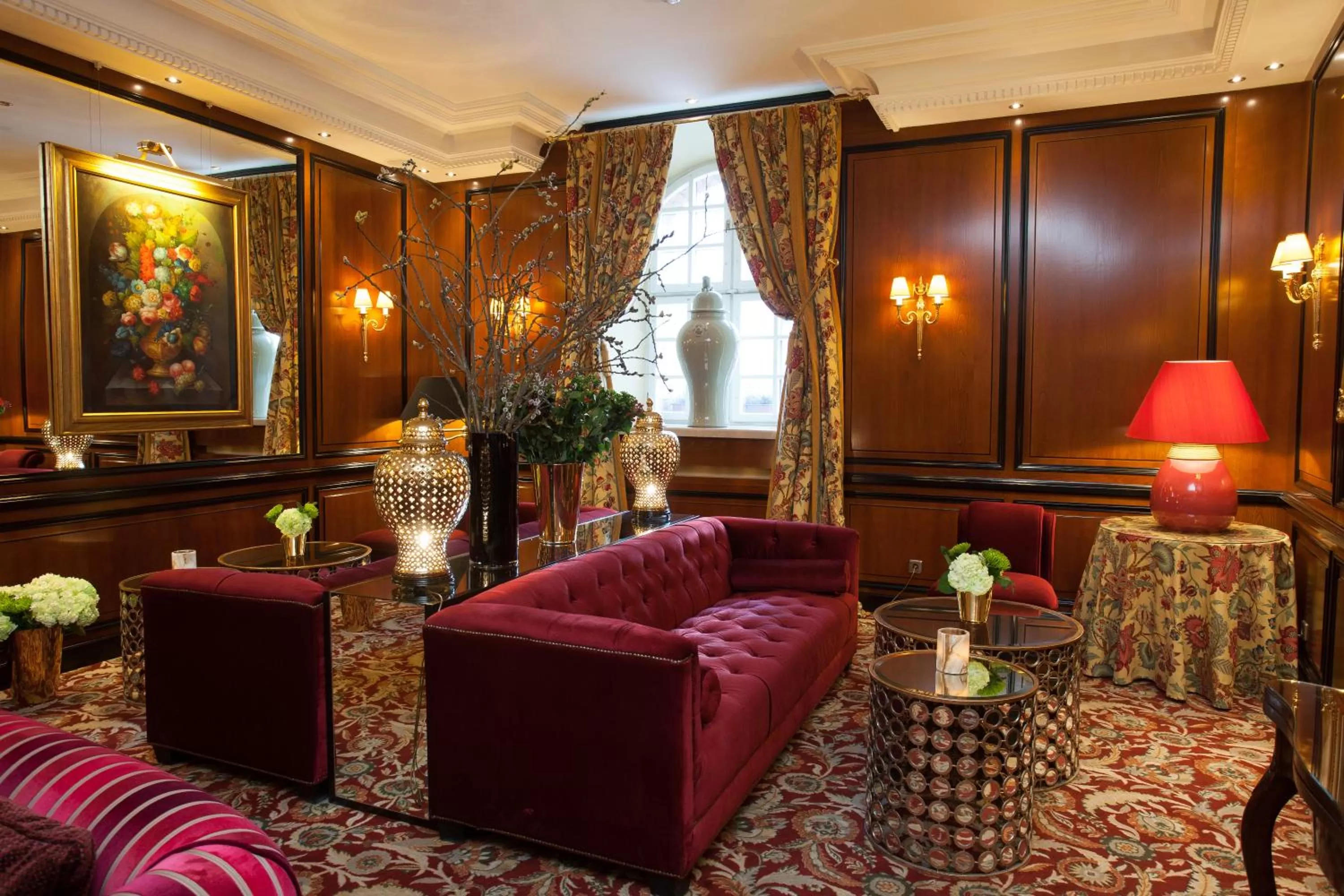 Lounge or bar in NARUTIS Hotel - Small Luxury Hotels of The World