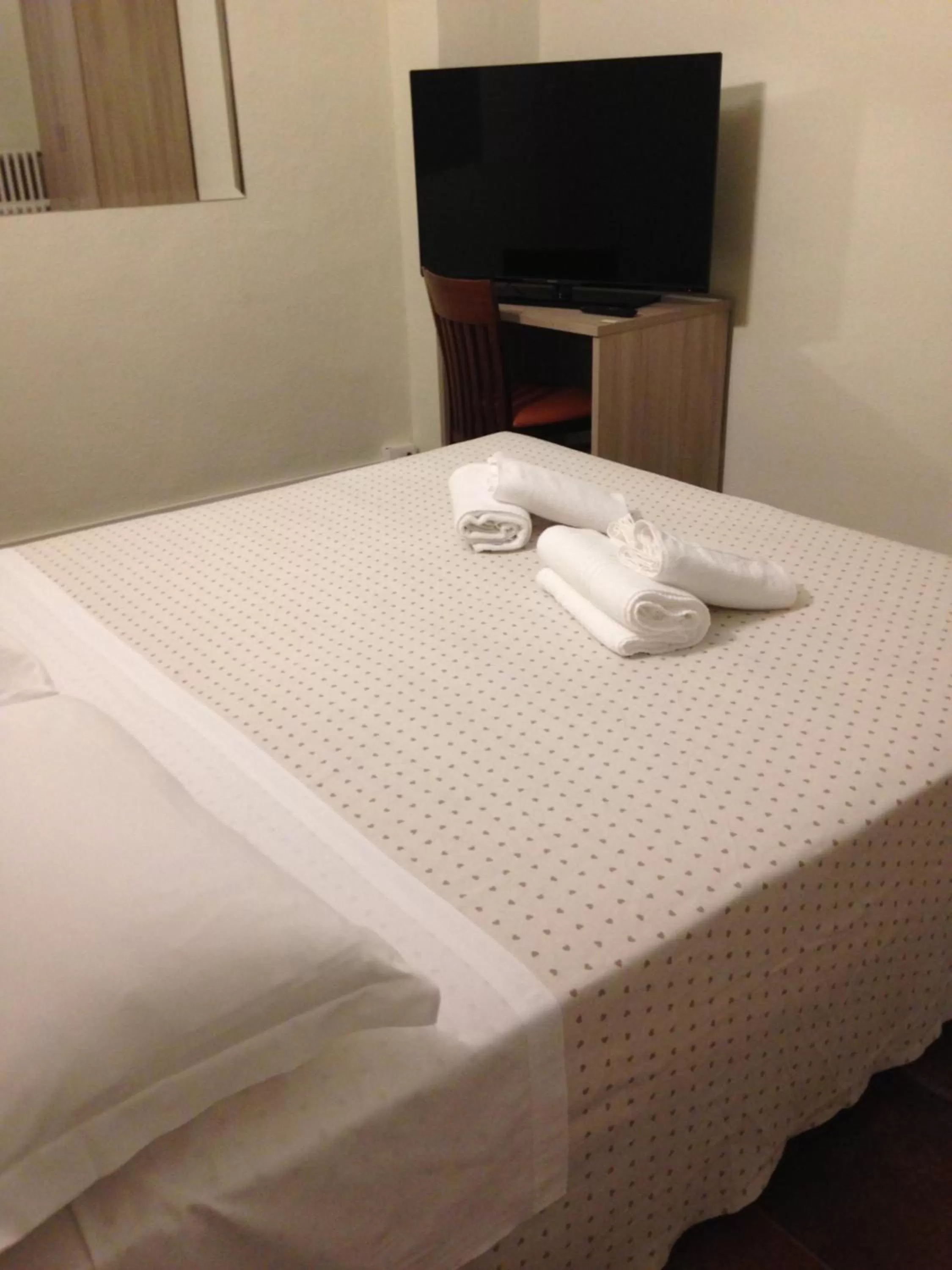 Bed in Albergo San Michele