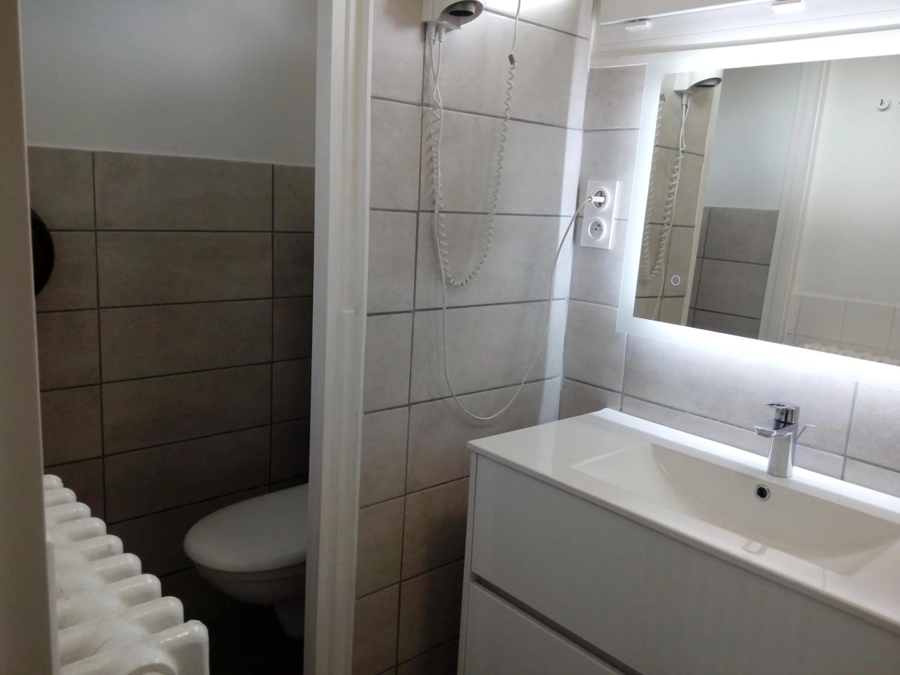 Toilet in Hotel Astoria