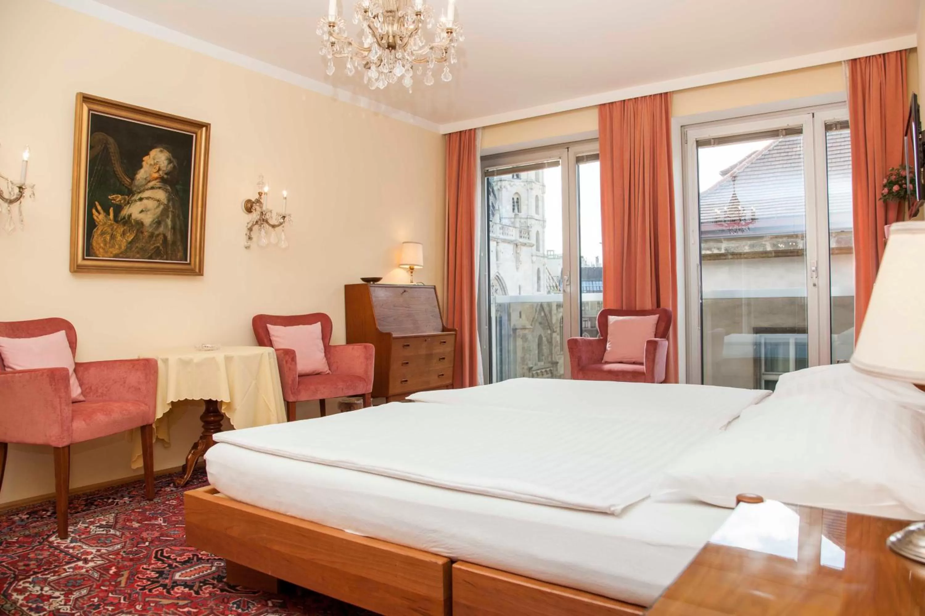 Bed in Pension Sacher - Apartments am Stephansplatz