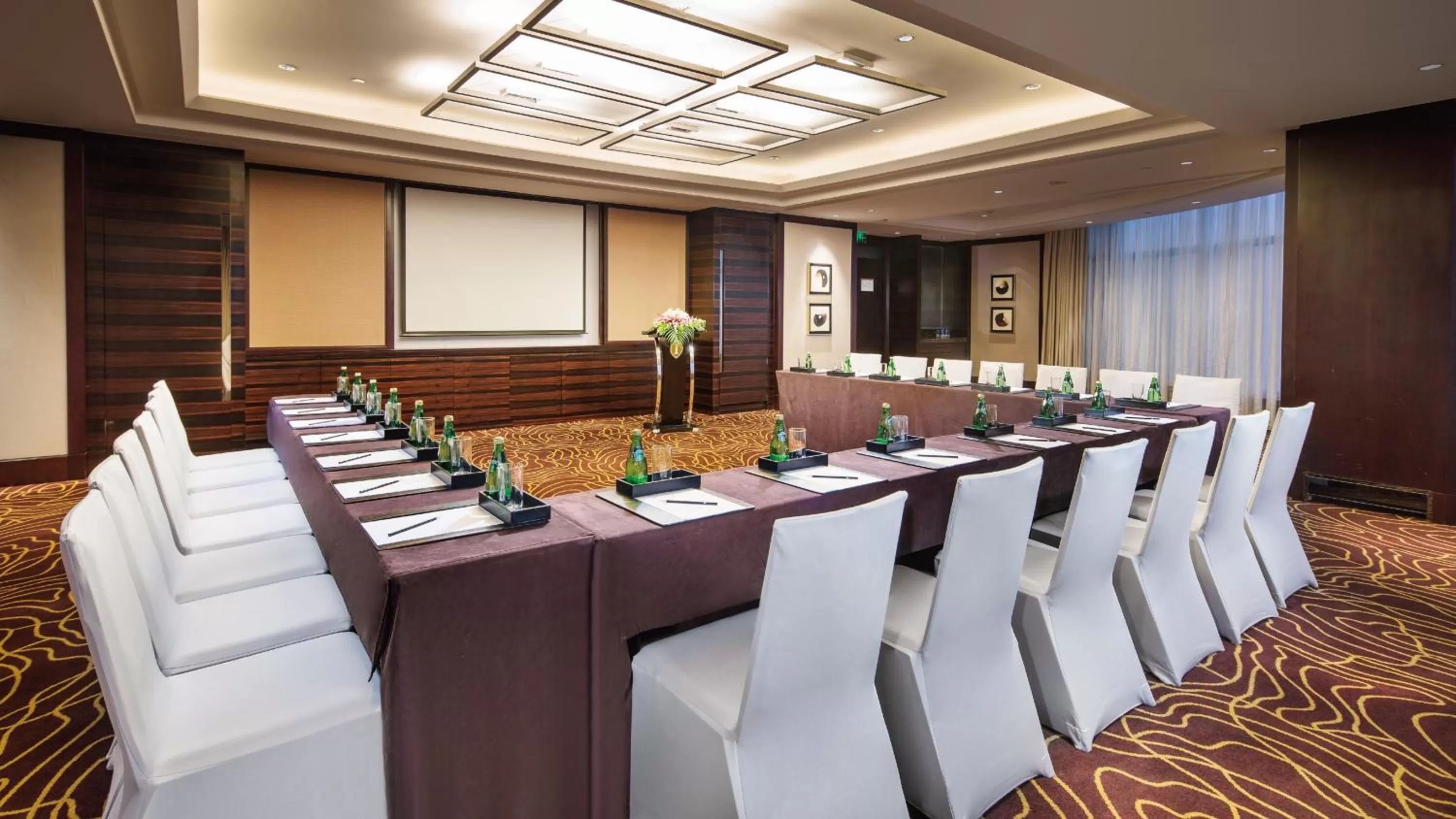 Meeting/conference room in InterContinental Shanghai Pudong by IHG