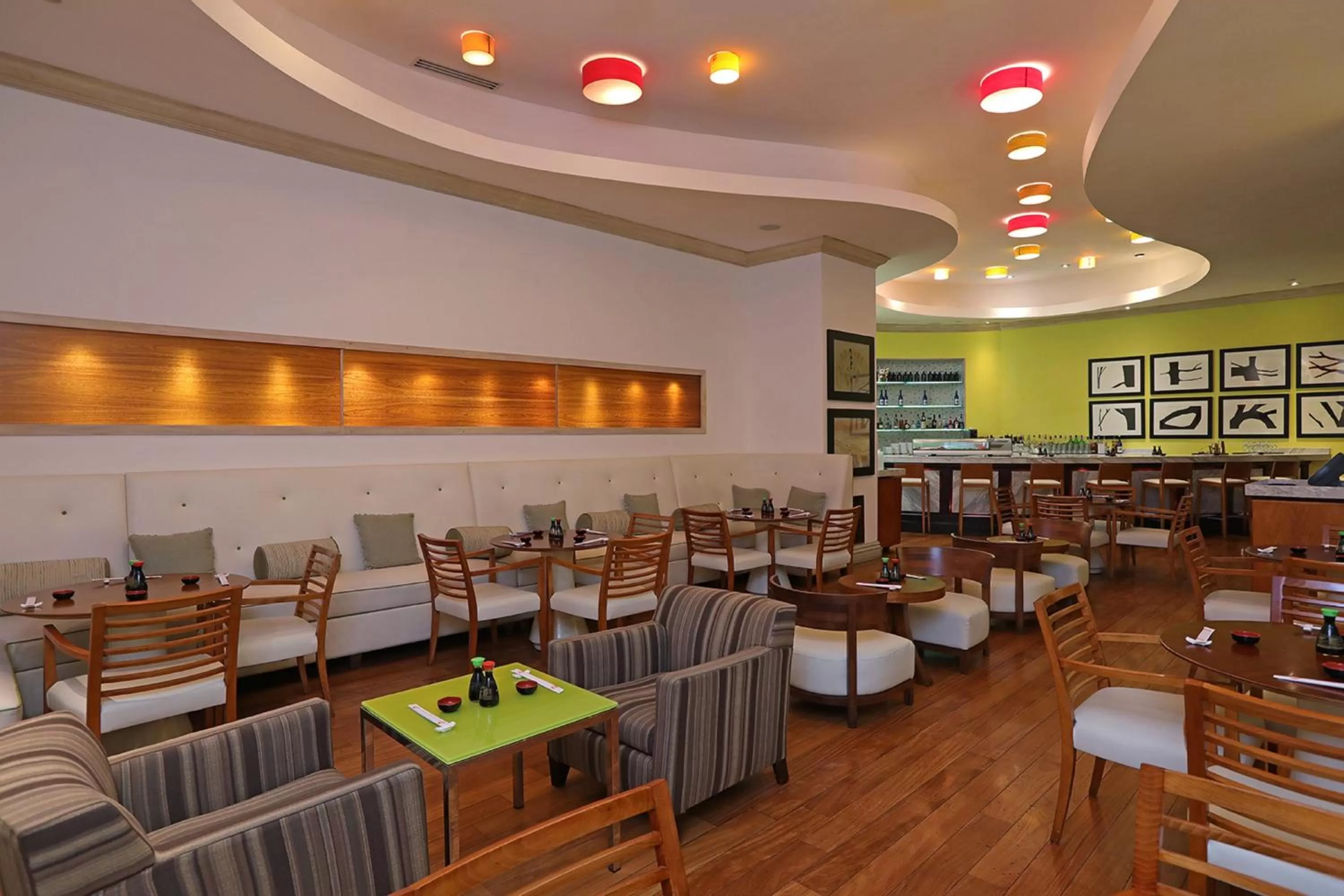 Lounge or bar in InterContinental Costa Rica at Multiplaza Mall by IHG