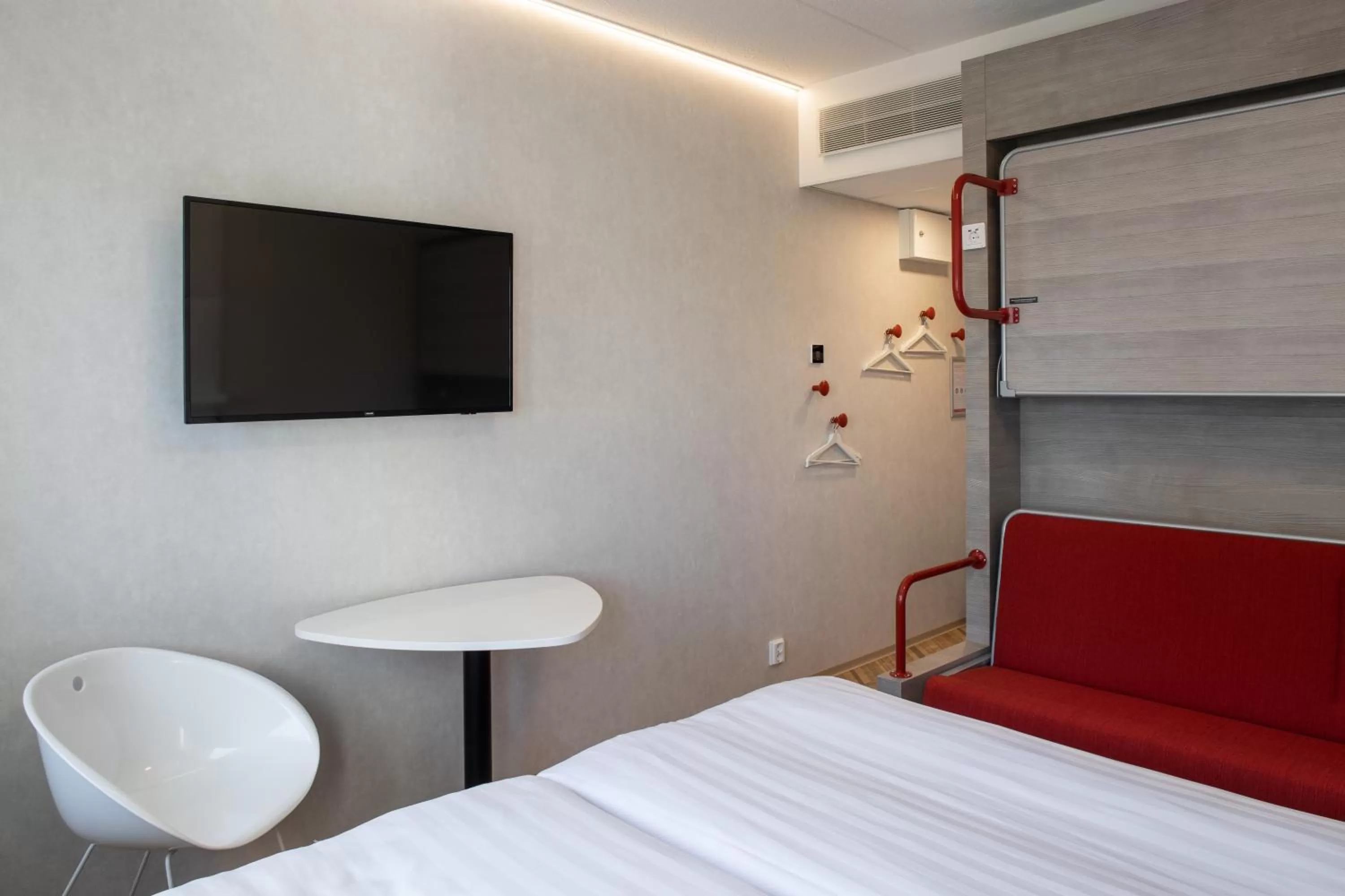 Bed in Omena Hotel Vaasa Espen