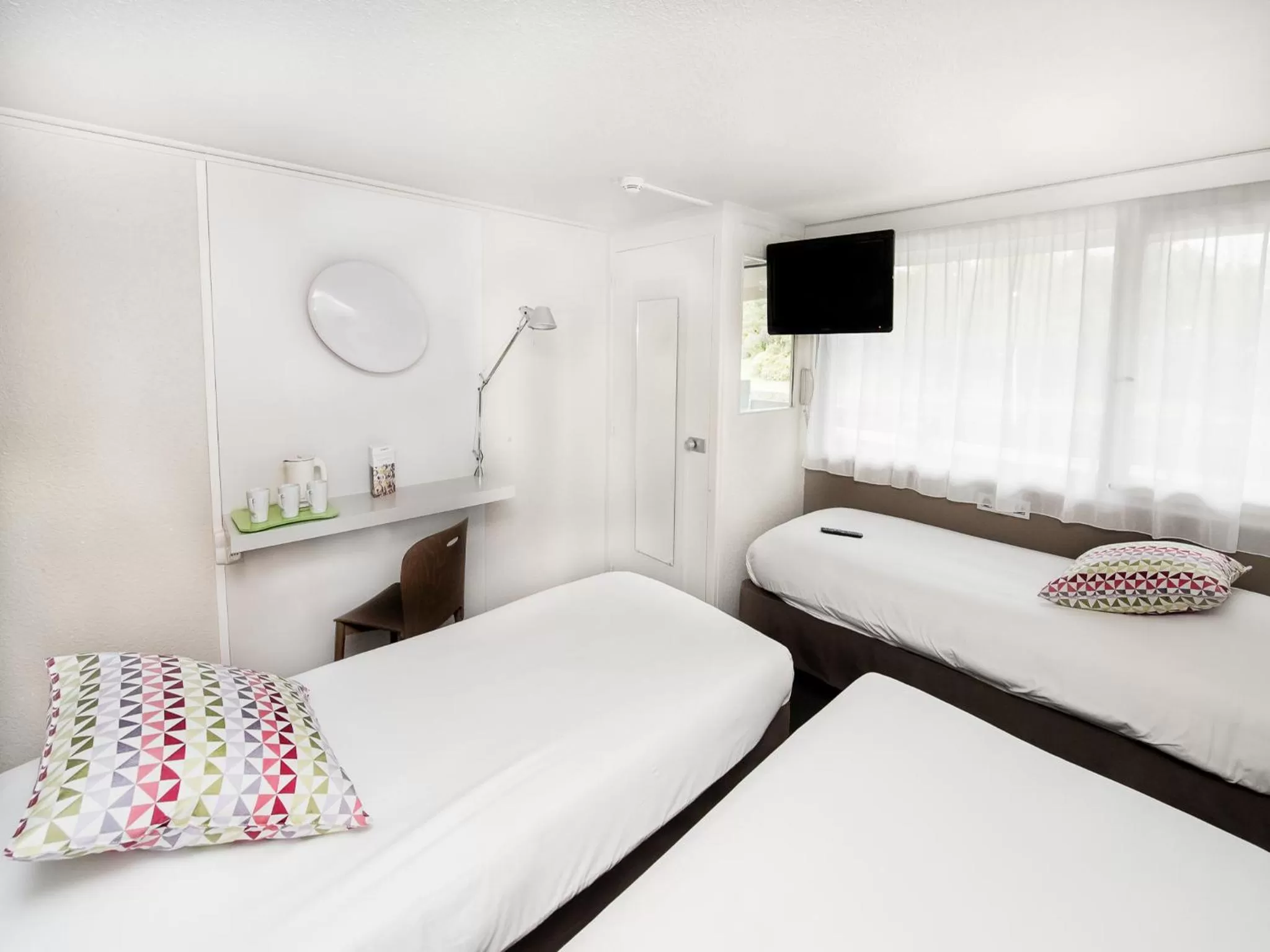 Next Generation Room with 3 Single Bed in Campanile Marne-La-Vallée - Torcy