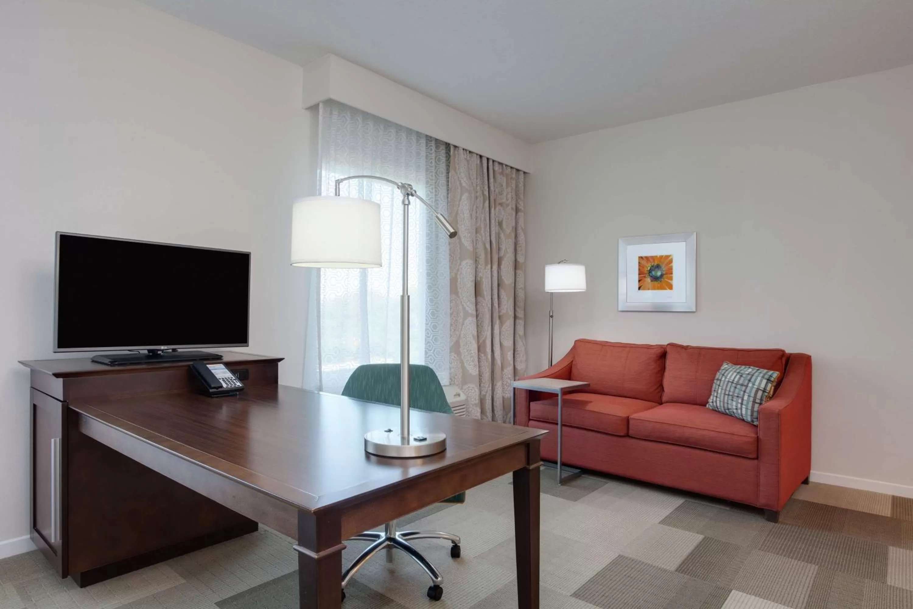 Bedroom in Hampton Inn & Suites - DeLand