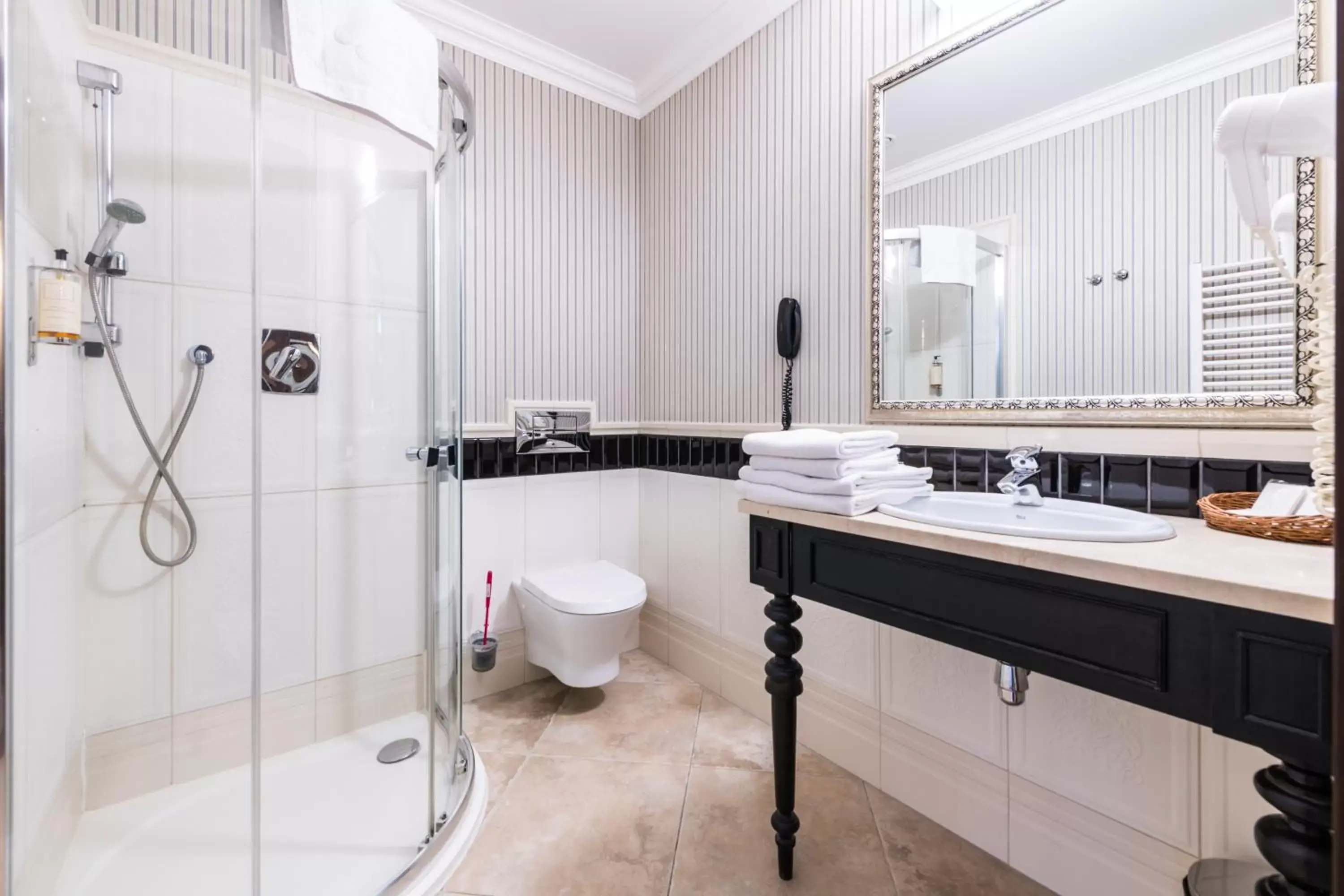 Studio (4 Adults) in Hotel St. Bruno Studio (4 Adults) in Hotel St. Bruno