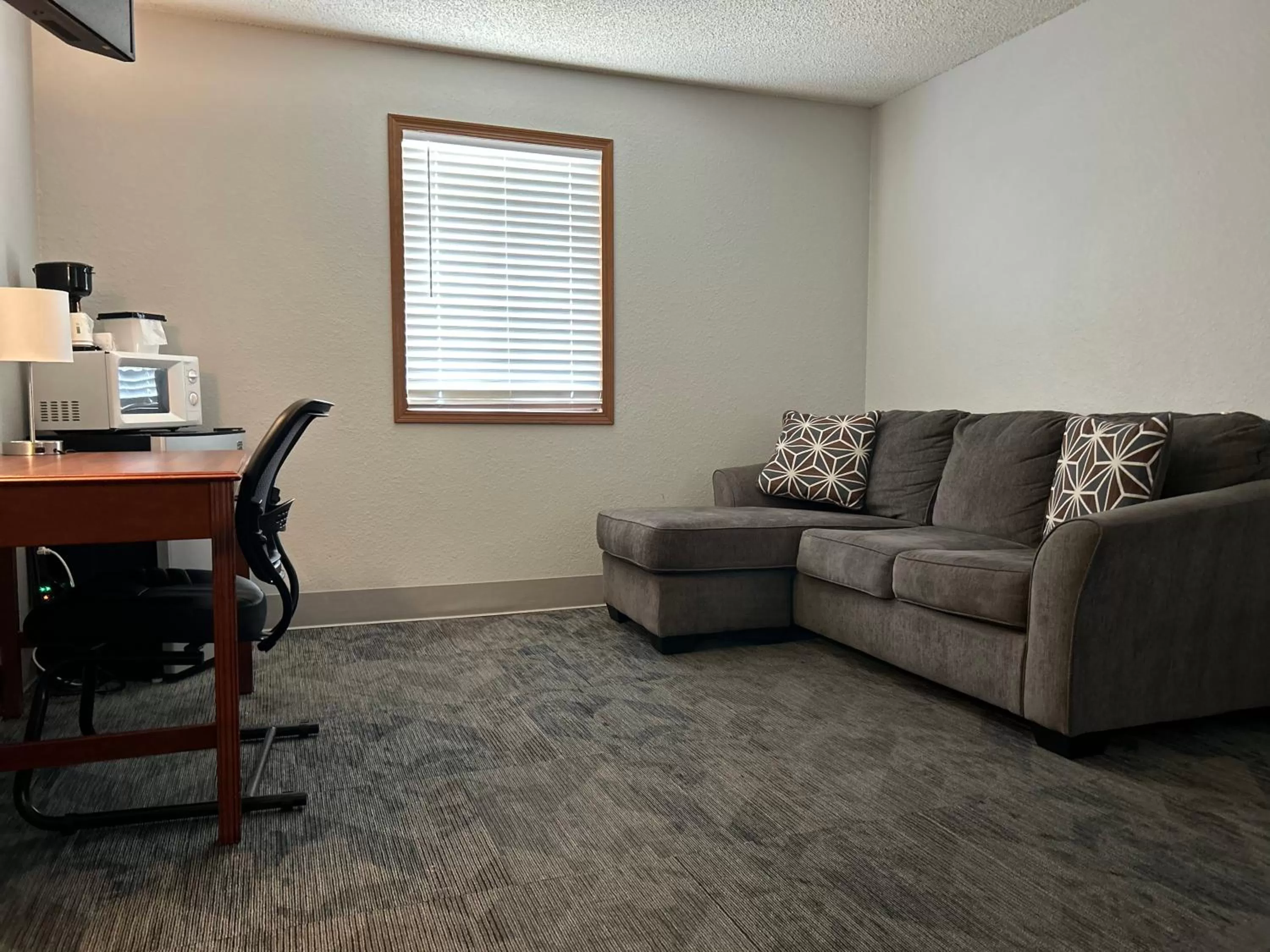 Travelodge by Wyndham Lincoln South