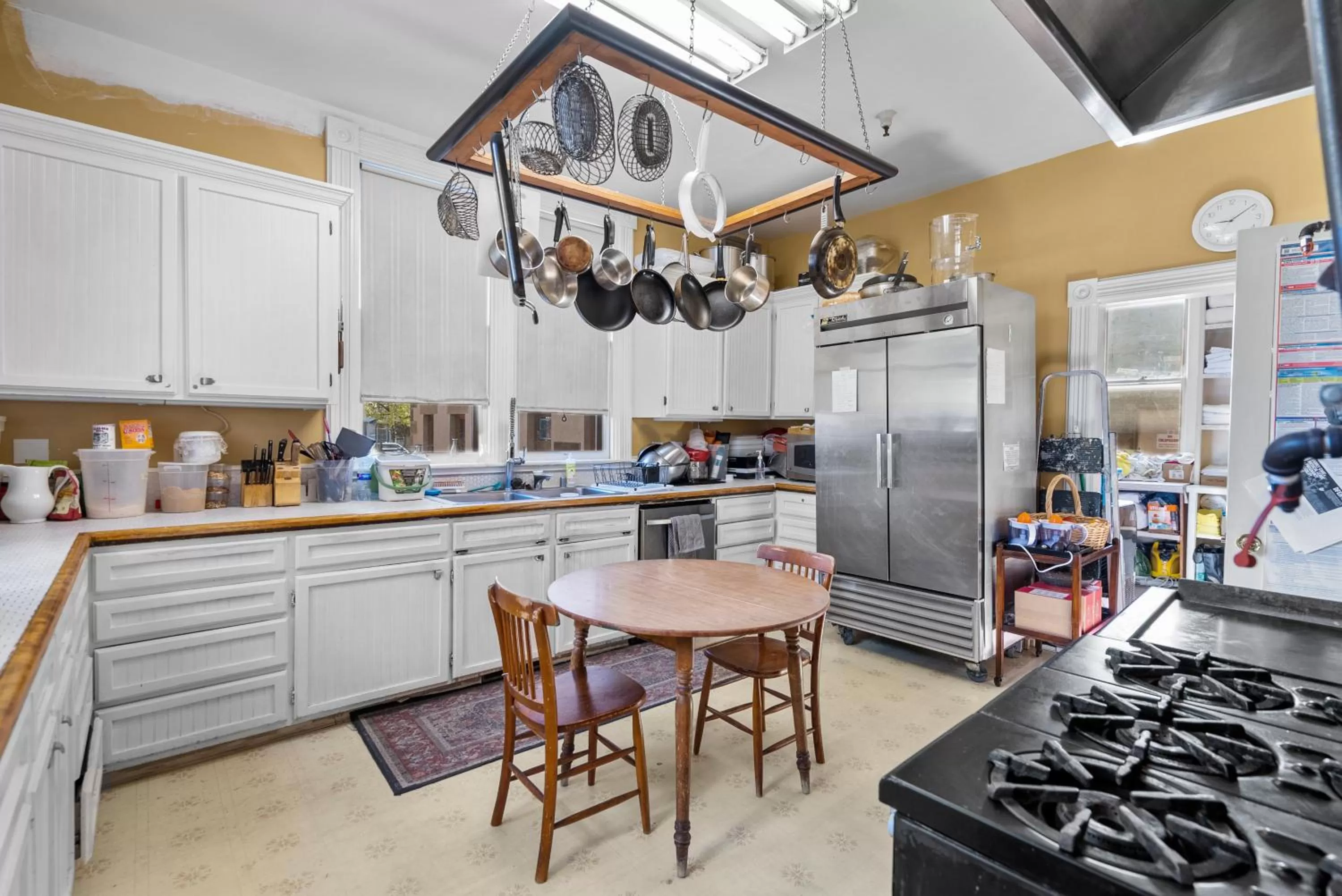 Restaurant/Places to Eat in Hennessey House Bed and Breakfast