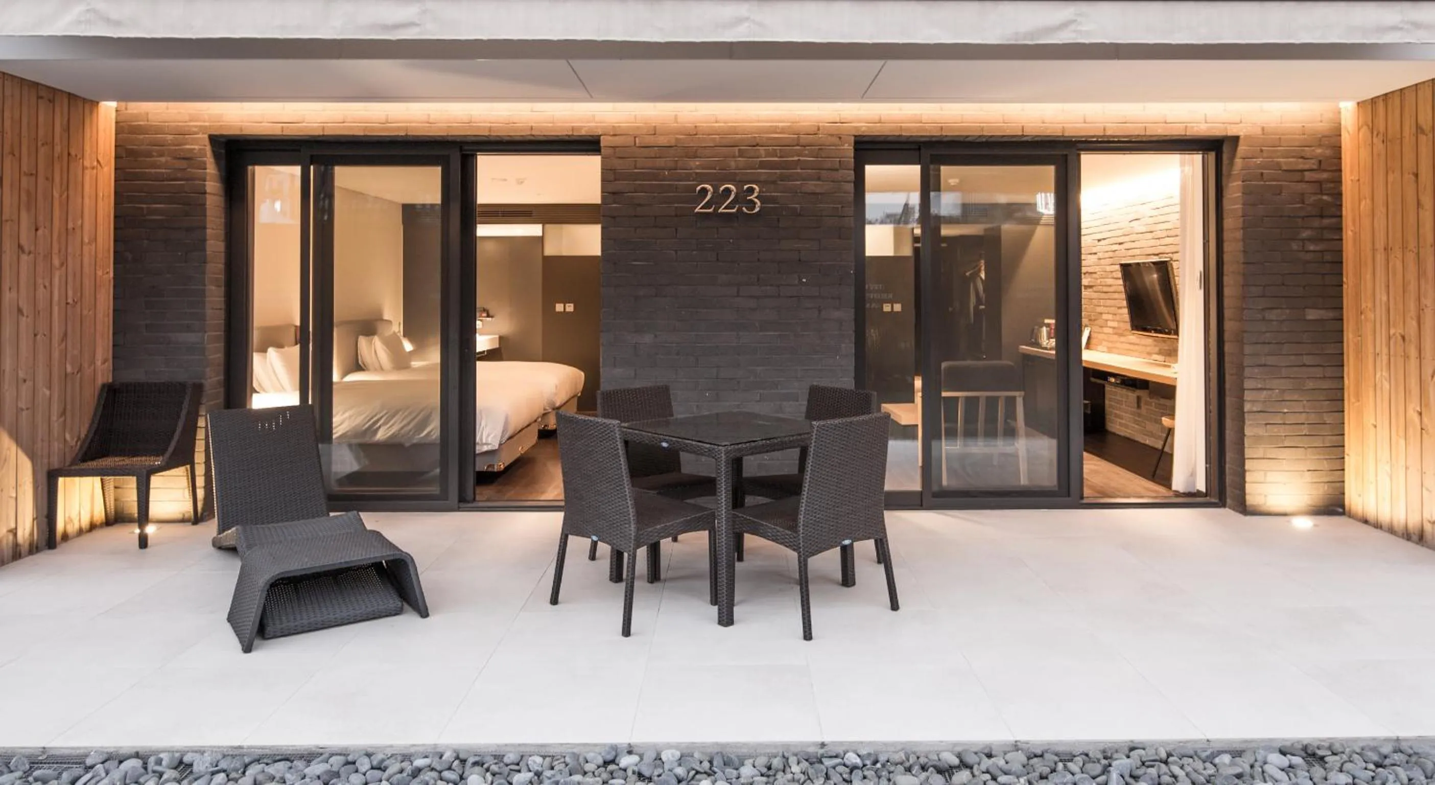 Balcony/Terrace, Bed in Maison Glad Jeju