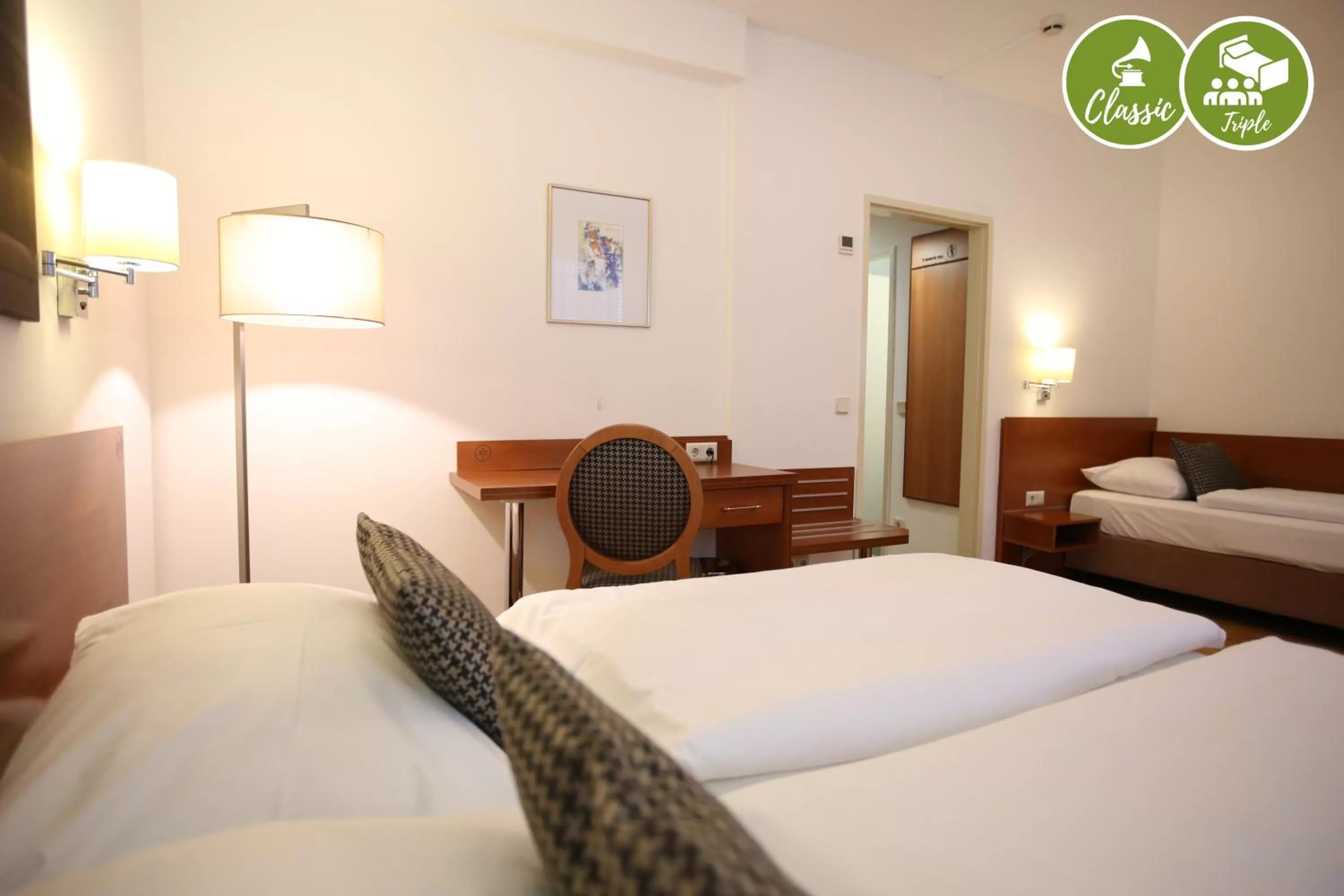 Bedroom, Bed in arte Hotel Wien Stadthalle