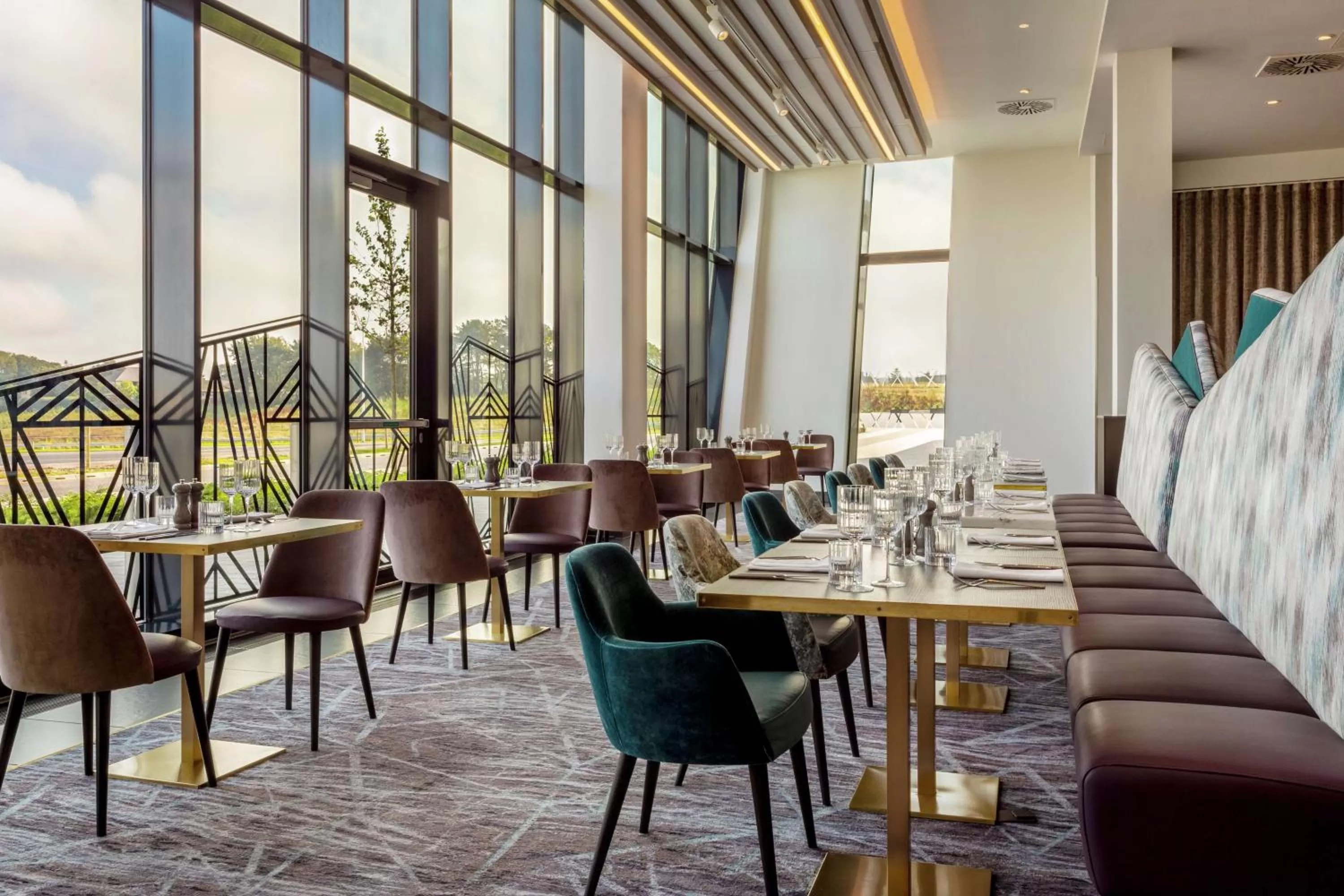 Restaurant/places to eat in Hilton Aberdeen TECA
