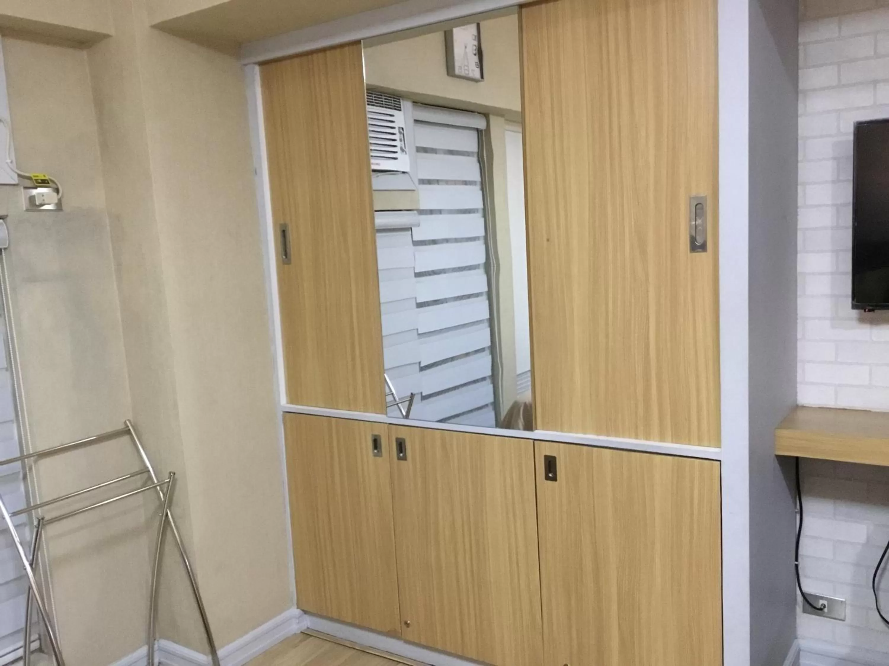 Condo with Free Swimming Pool & Viewing Deck