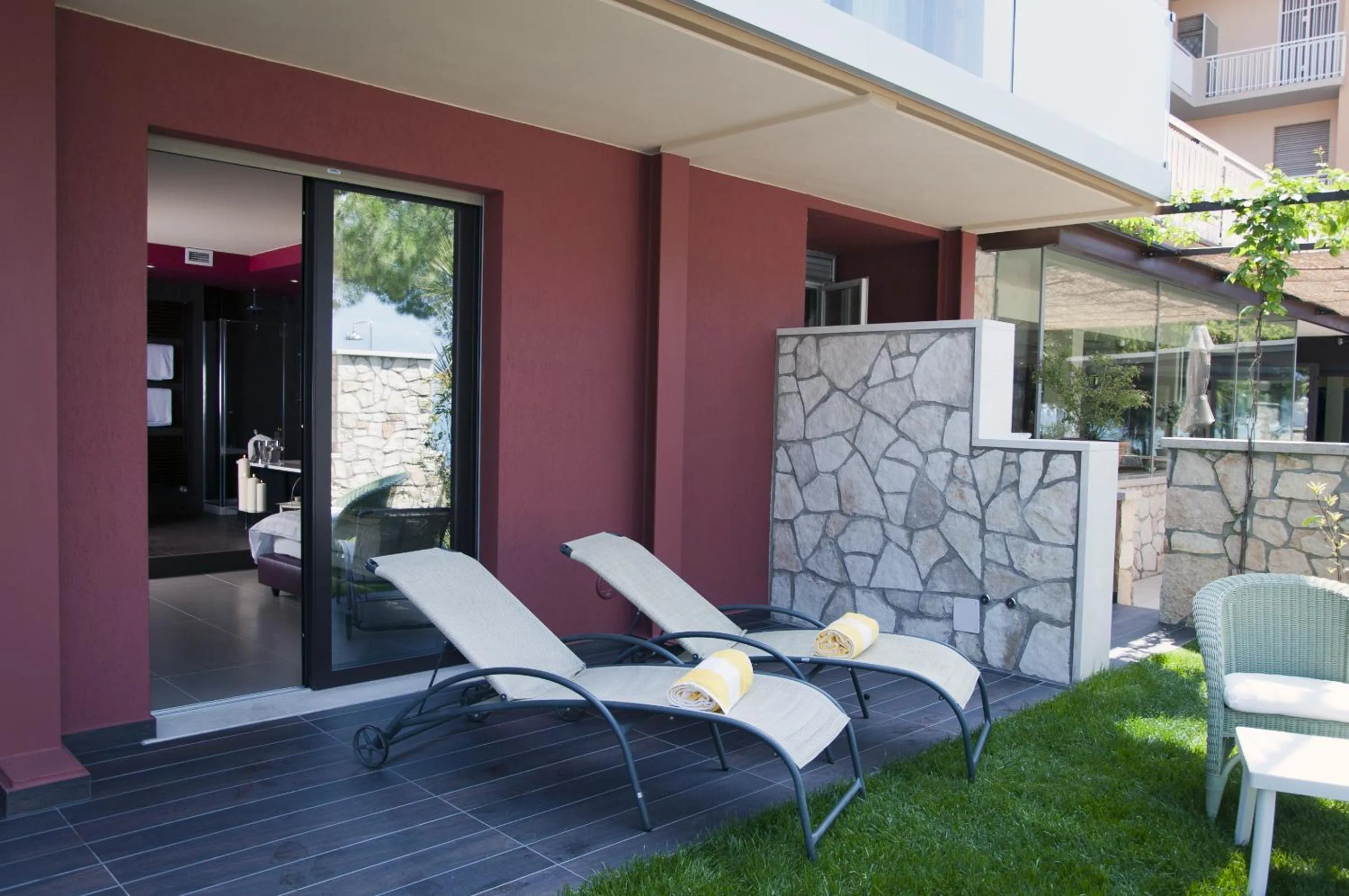 Patio in Hotel Du Lac - Relax Attitude Hotel