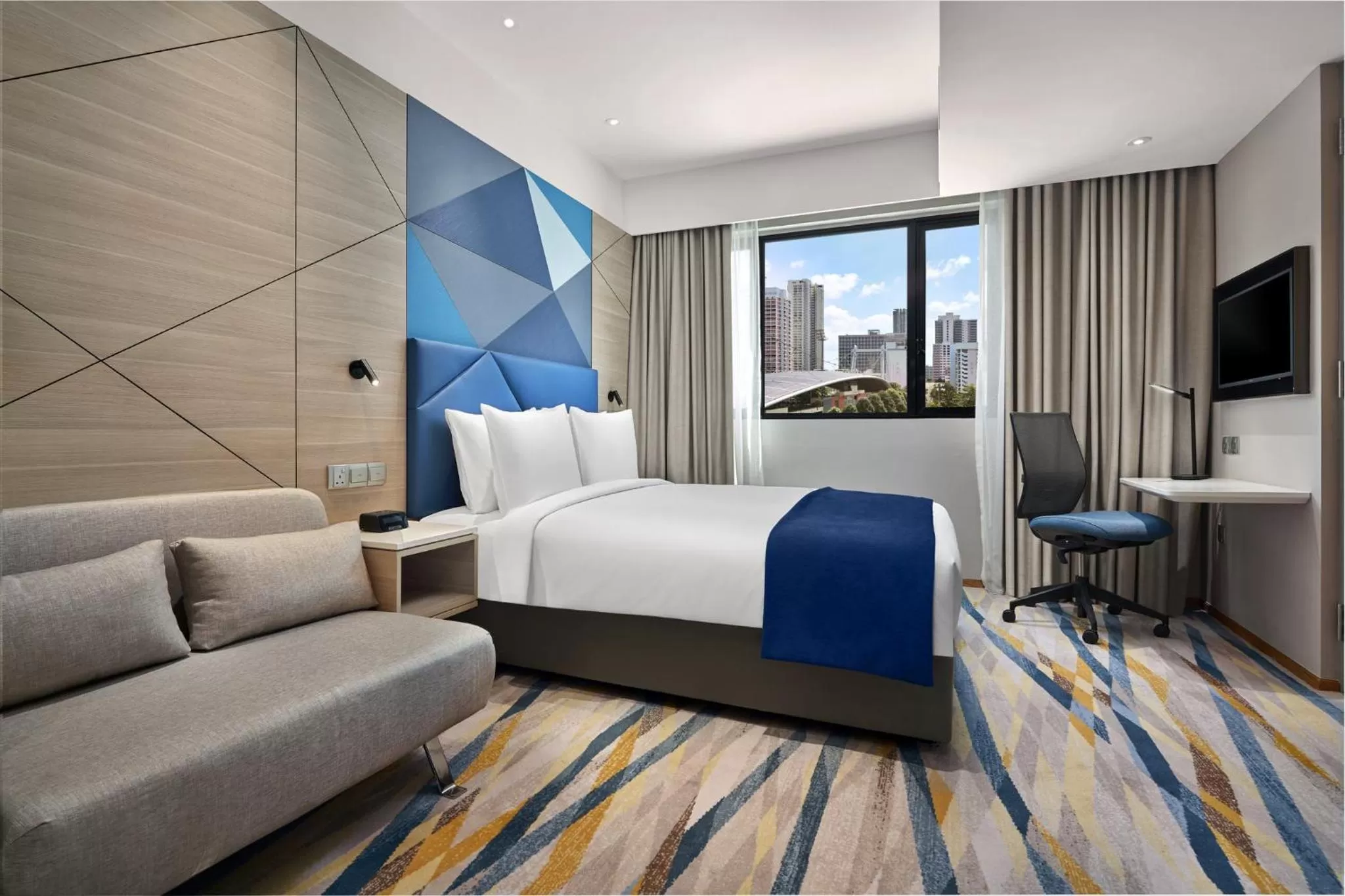 Standard Queen Room - Accessible in Holiday Inn Express Singapore Serangoon, an IHG Hotel