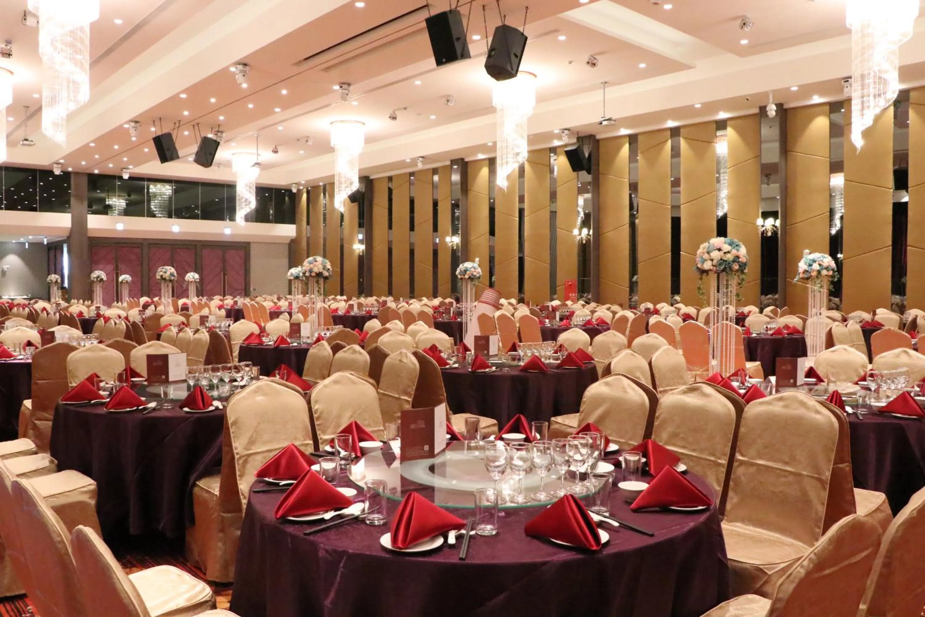 Banquet/Function facilities in Larchotel