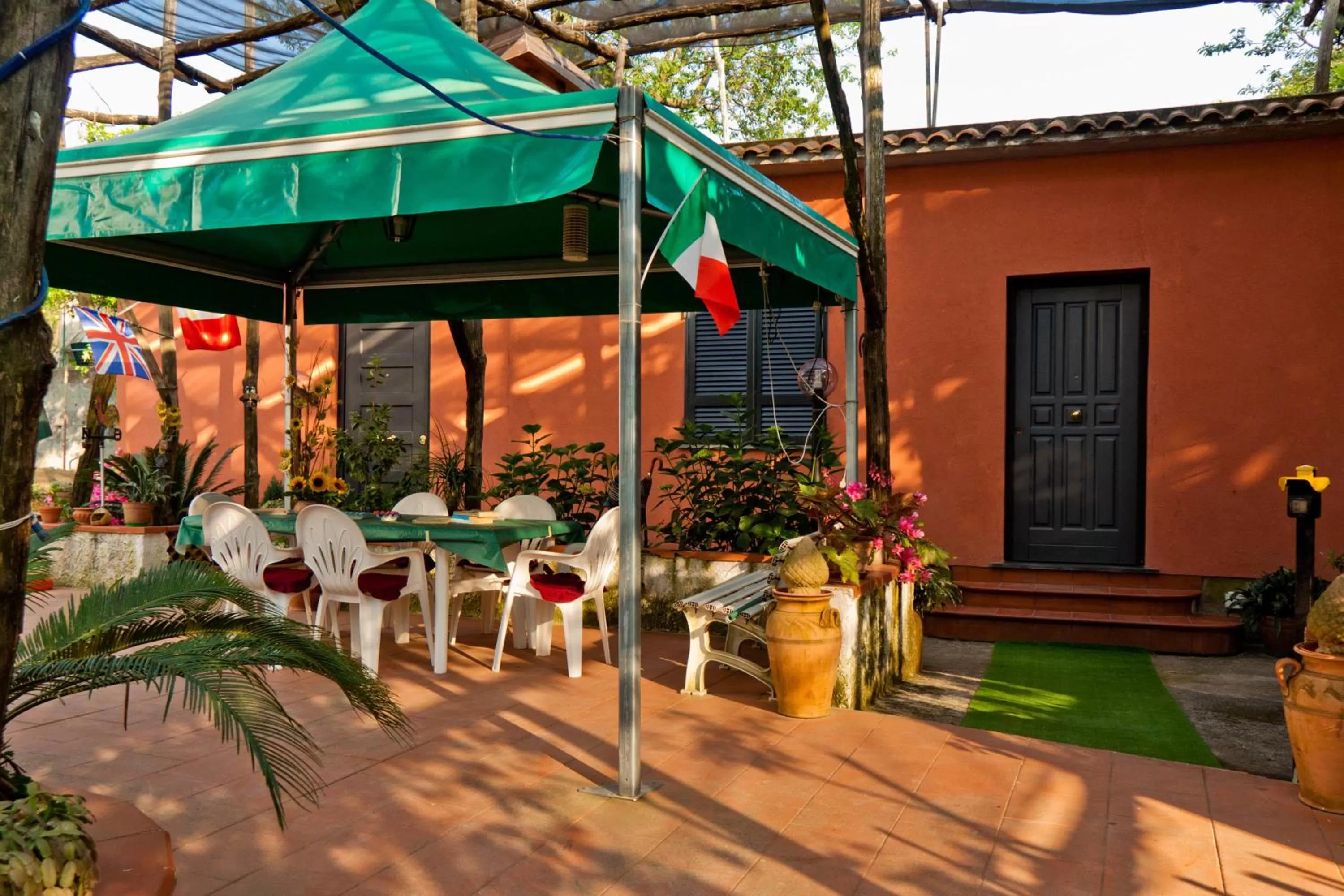 Garden in La Maison de Titty & Margherita