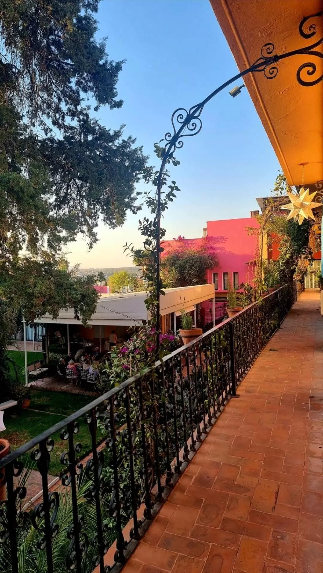 Property building in Hacienda de las Flores