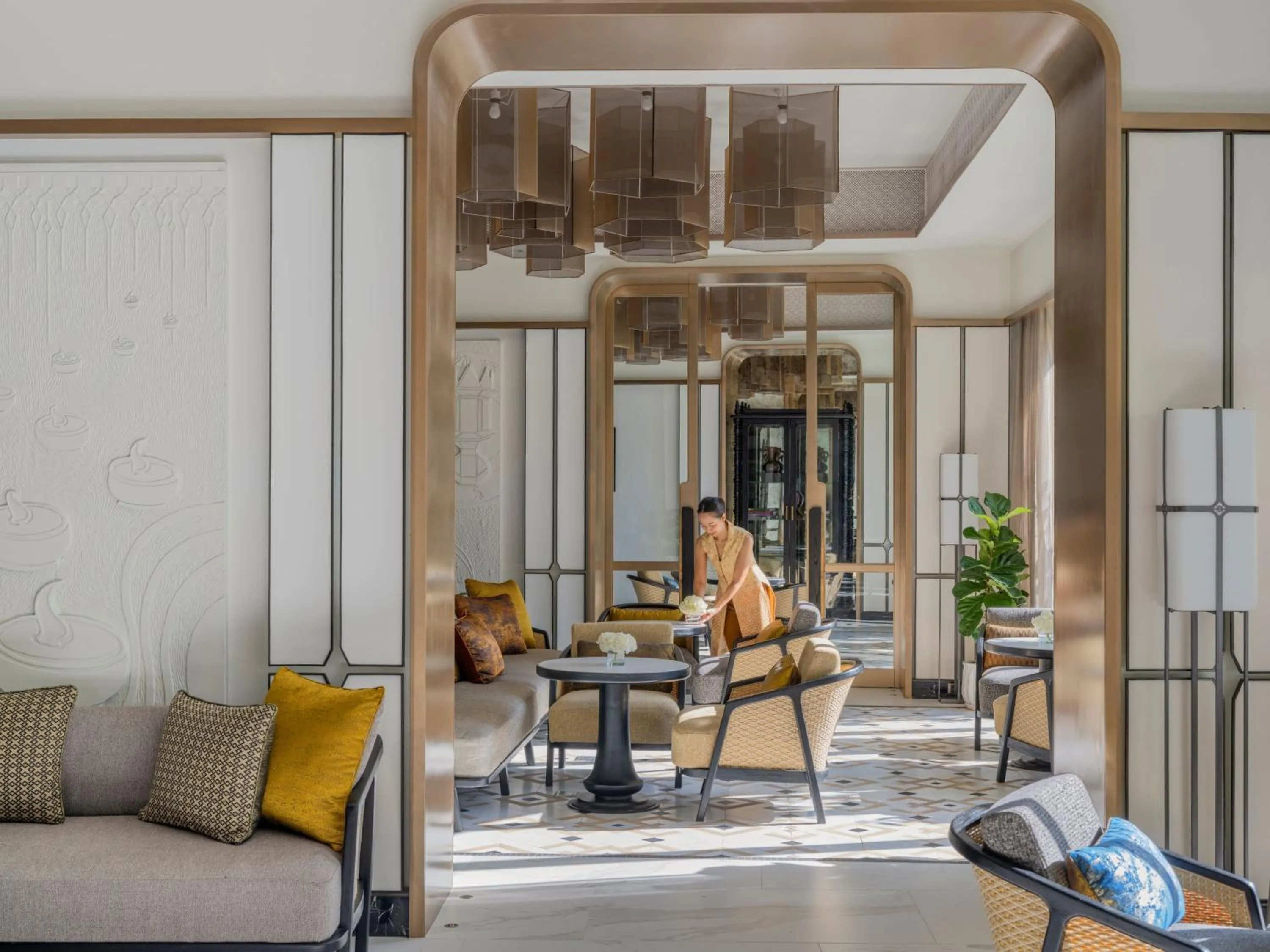 Lounge or bar in InterContinental Chiang Mai The Mae Ping by IHG