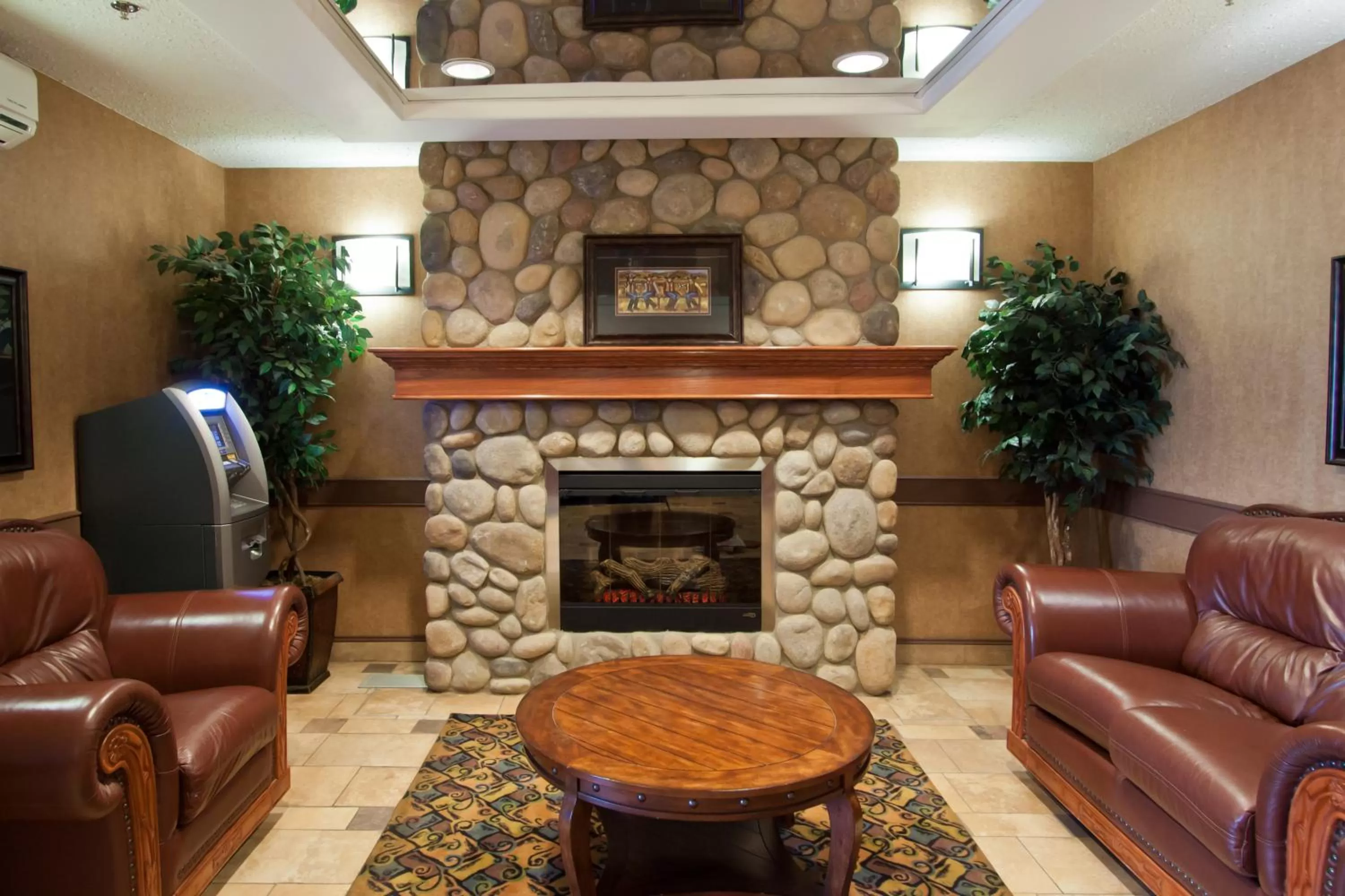 Lobby or reception in Days Inn & Suites by Wyndham Strathmore