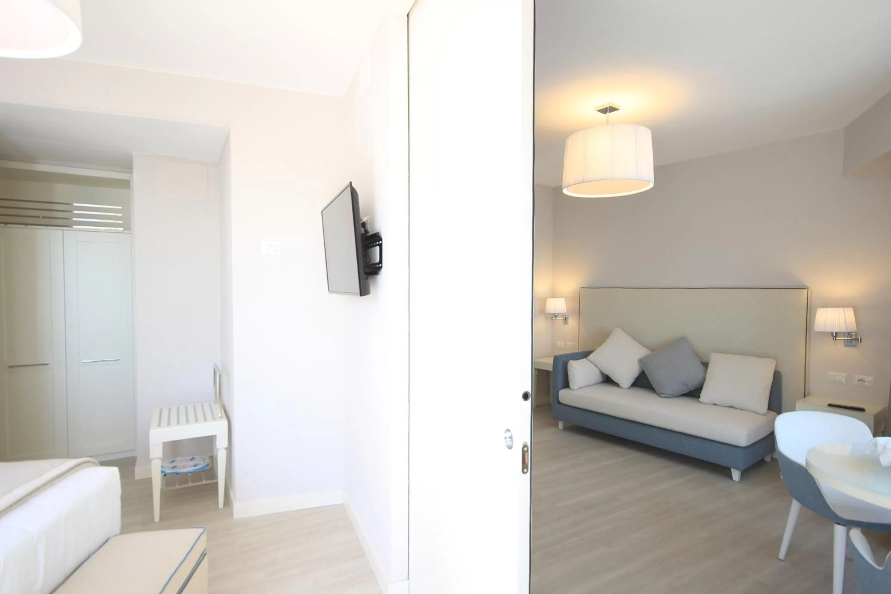 Photo of the whole room, Bed in Hotel Plaza