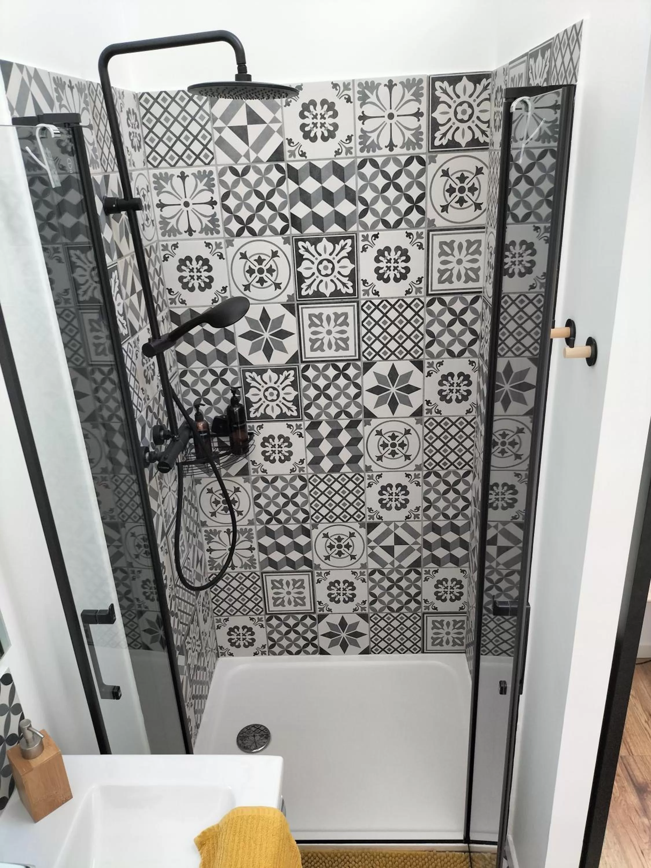 Bathroom in Studio - Au fond de la cour