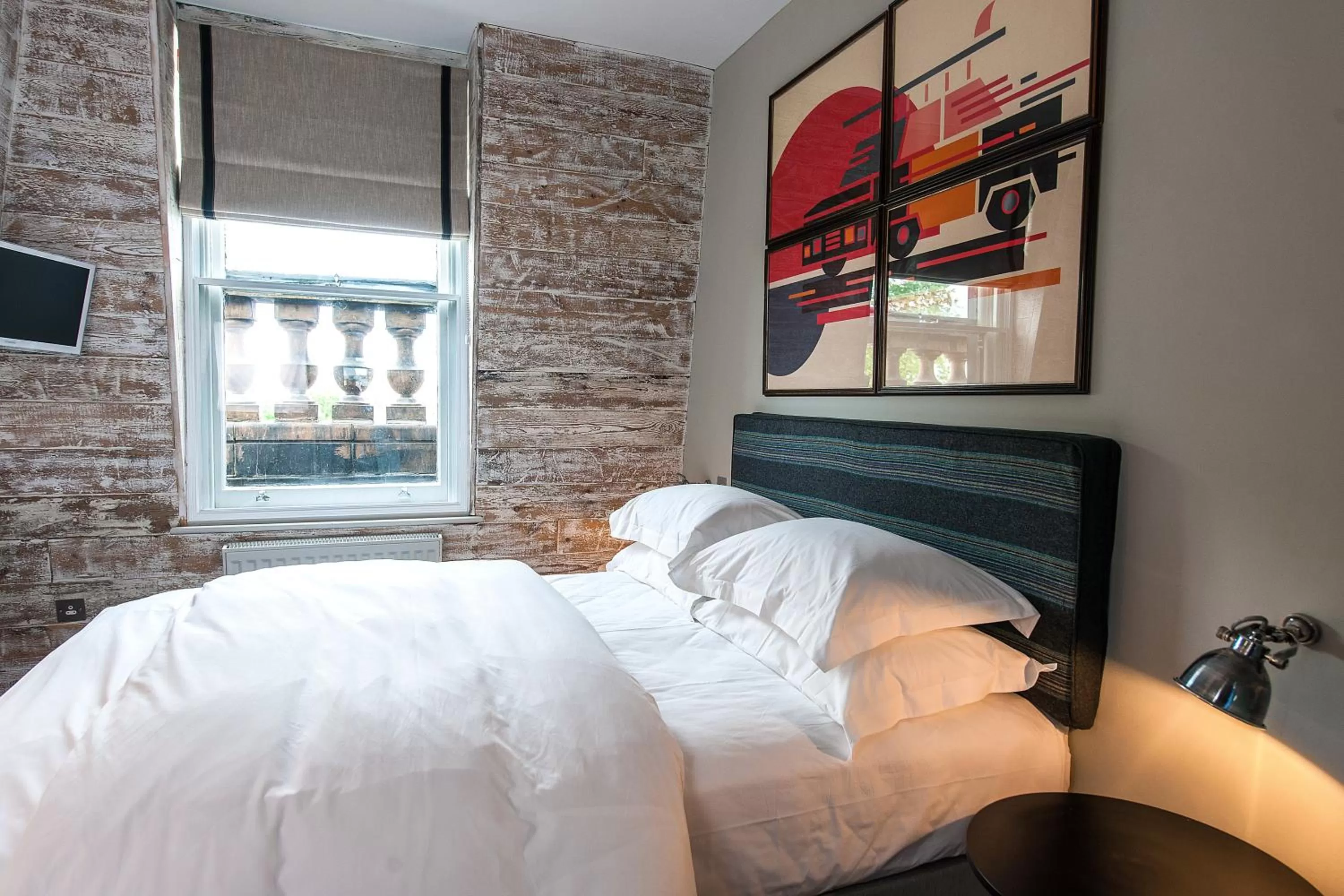 Bed in The Tommyfield Hotel