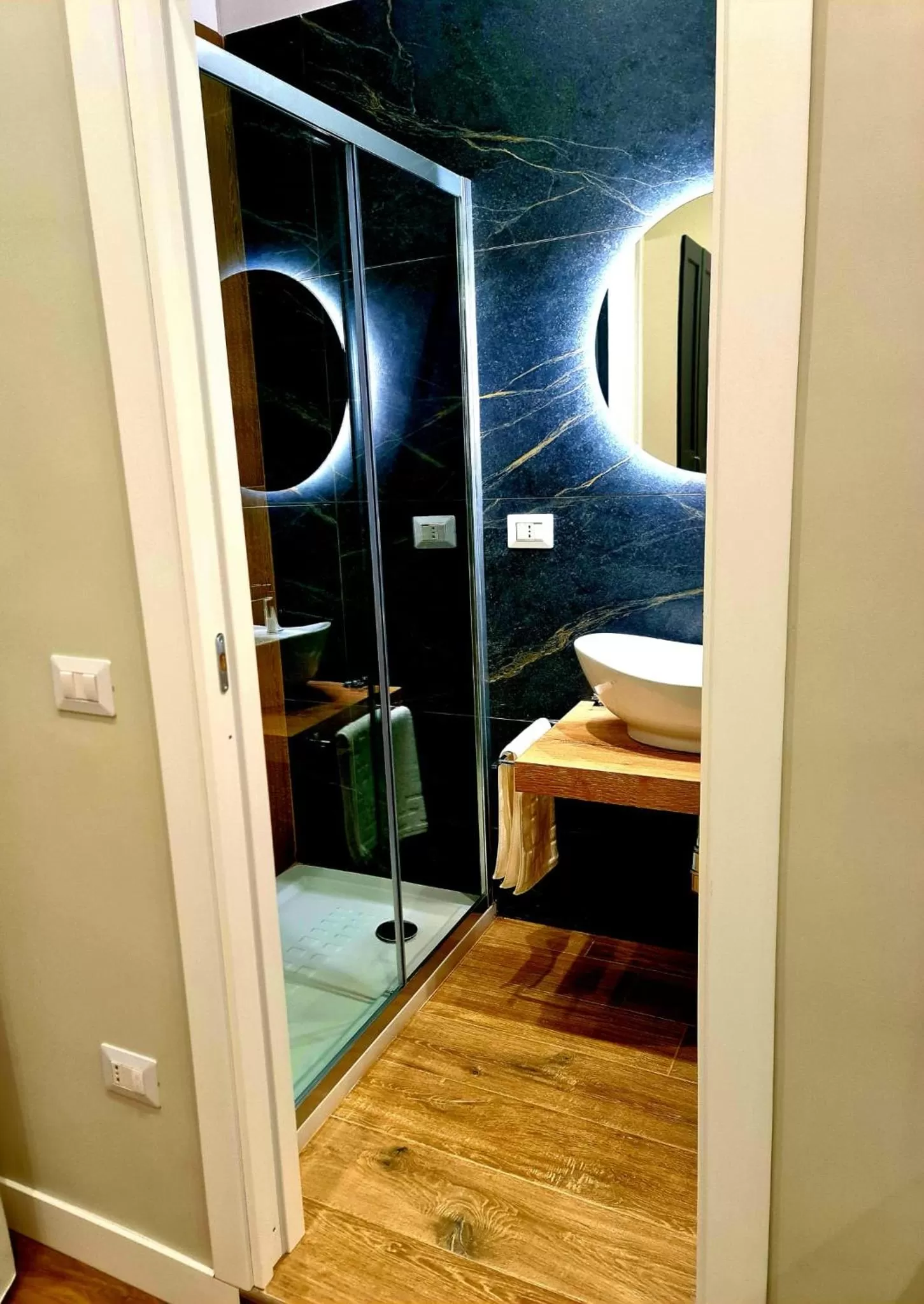 Bed, Bathroom in VIVI A NAPOLI