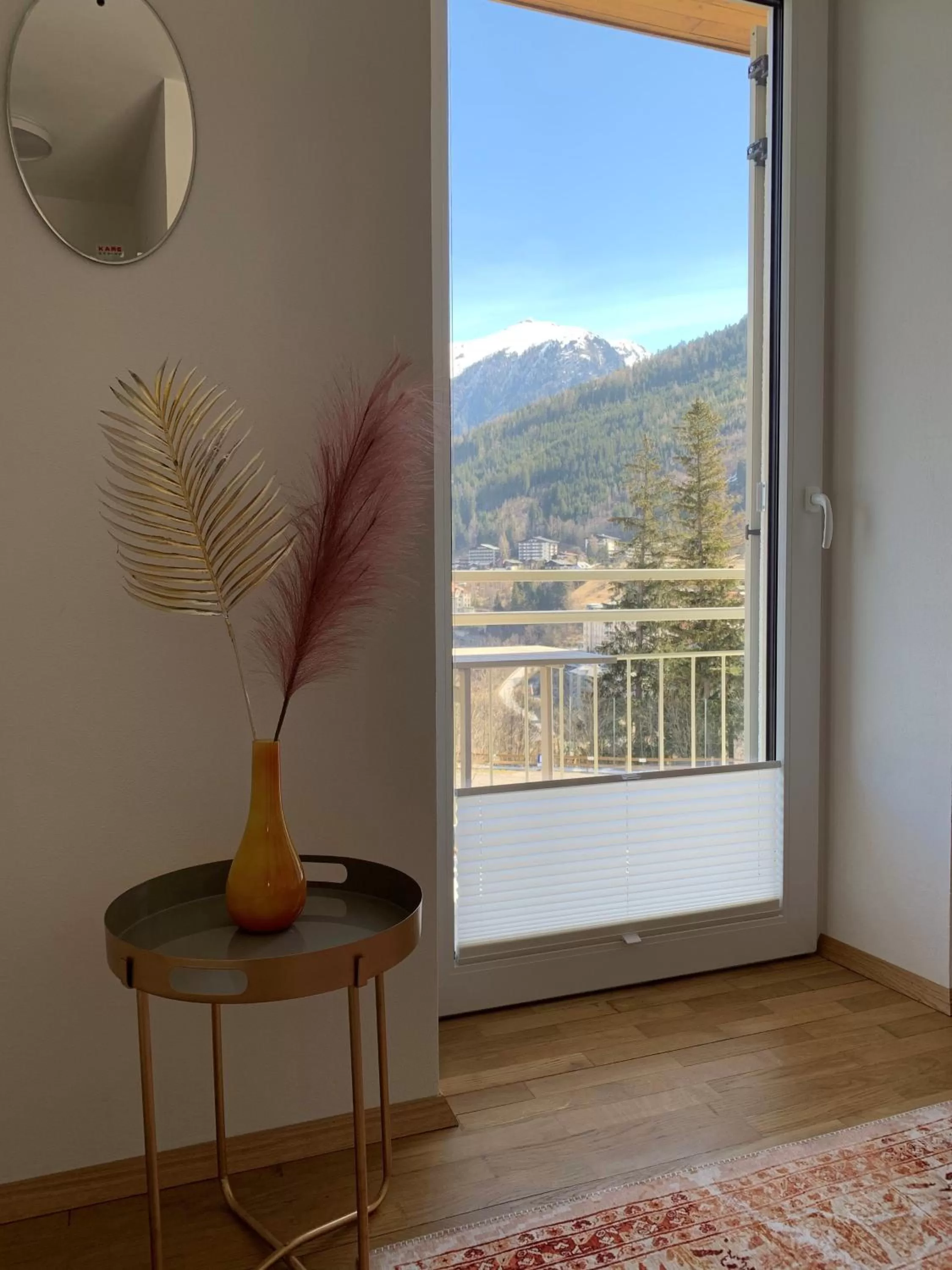 Dining area in Nefer, Haus